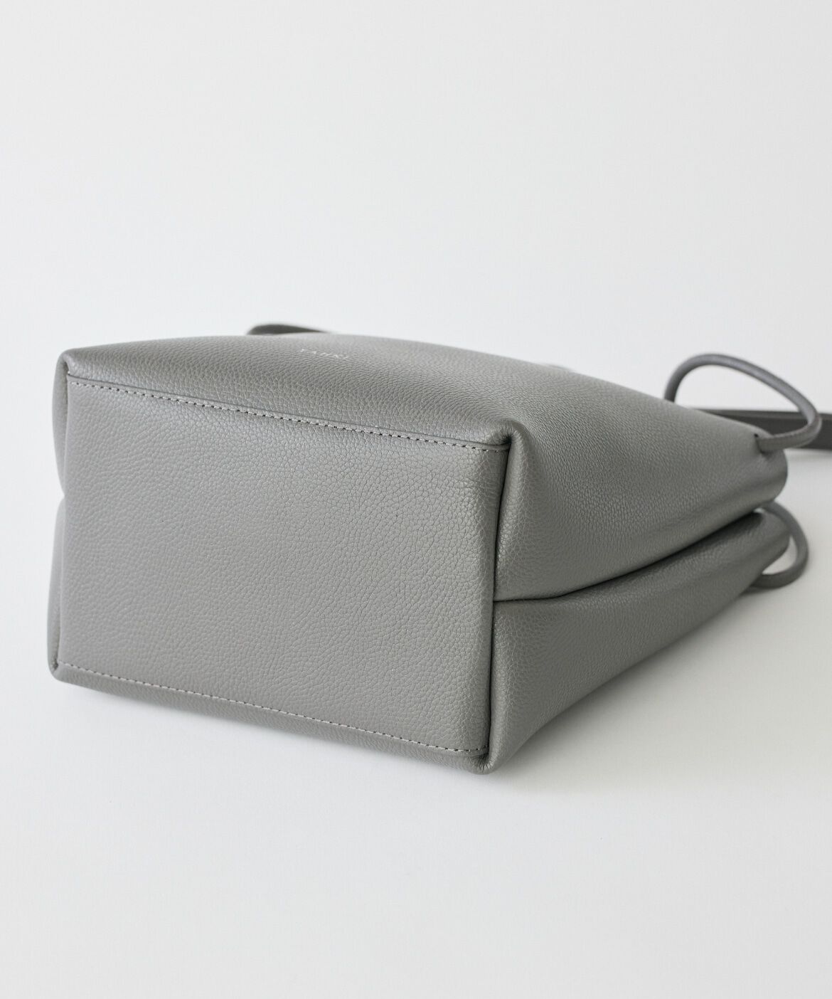 FAVORITE SUKINAMONO「SOFT SHRINK レザークロスボディバッグ《YAHKI》」|ショルダー・メッセンジャー|