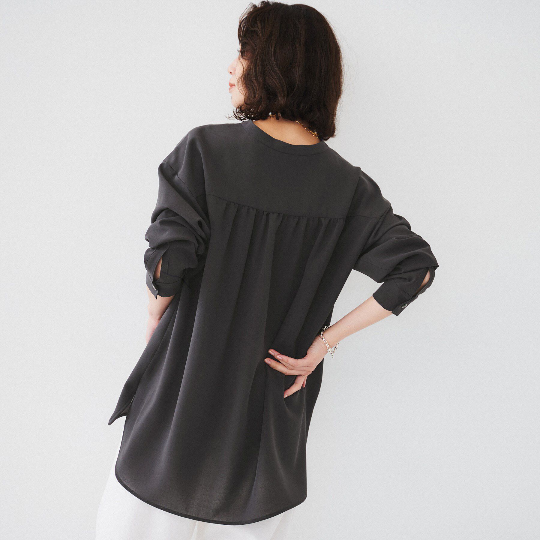 UNTITLED「【体型カバー/オンオフ使える】梳毛調ボイルシャツ」|シャツ・ブラウス|