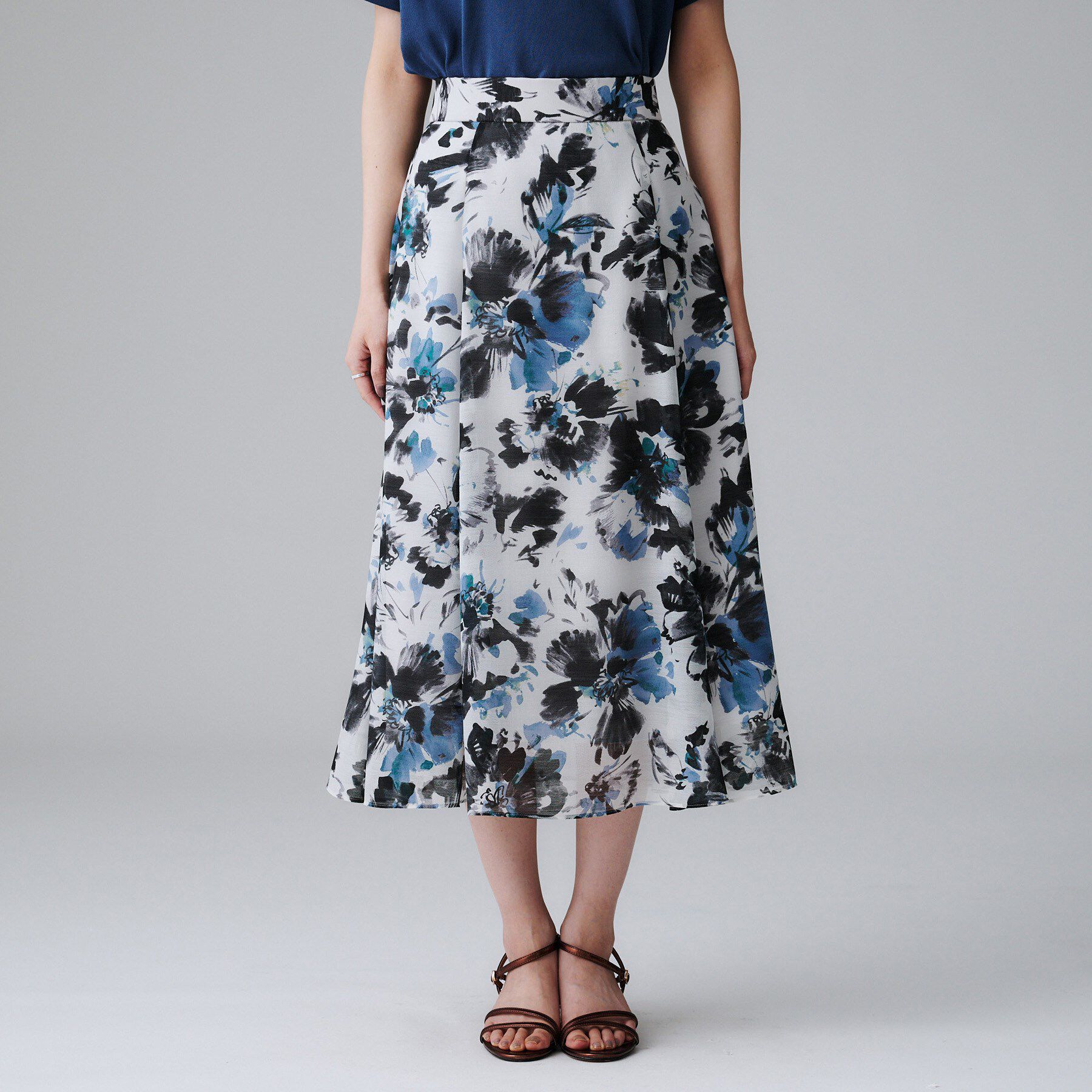 UNTITLED「【シアー/後ろウエストゴム/花柄】ペイントフラワースカート」|スカート|