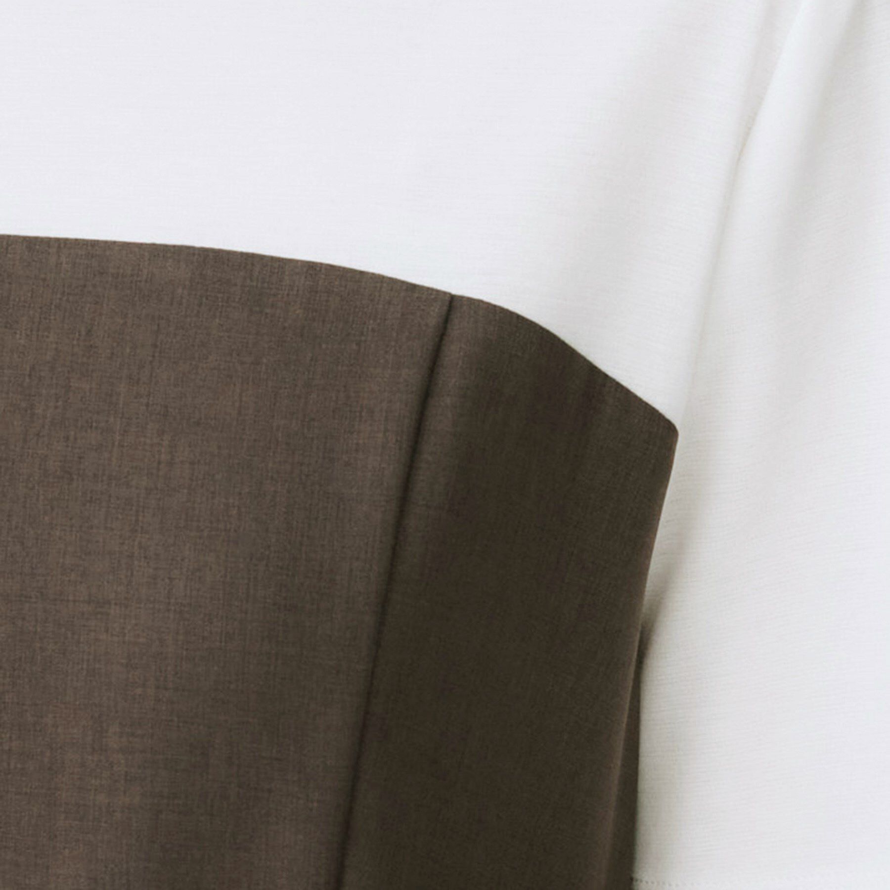 UNTITLED「【きれいめカジュアル/セミフレア】異素材ドッキングワンピース」|ワンピース|