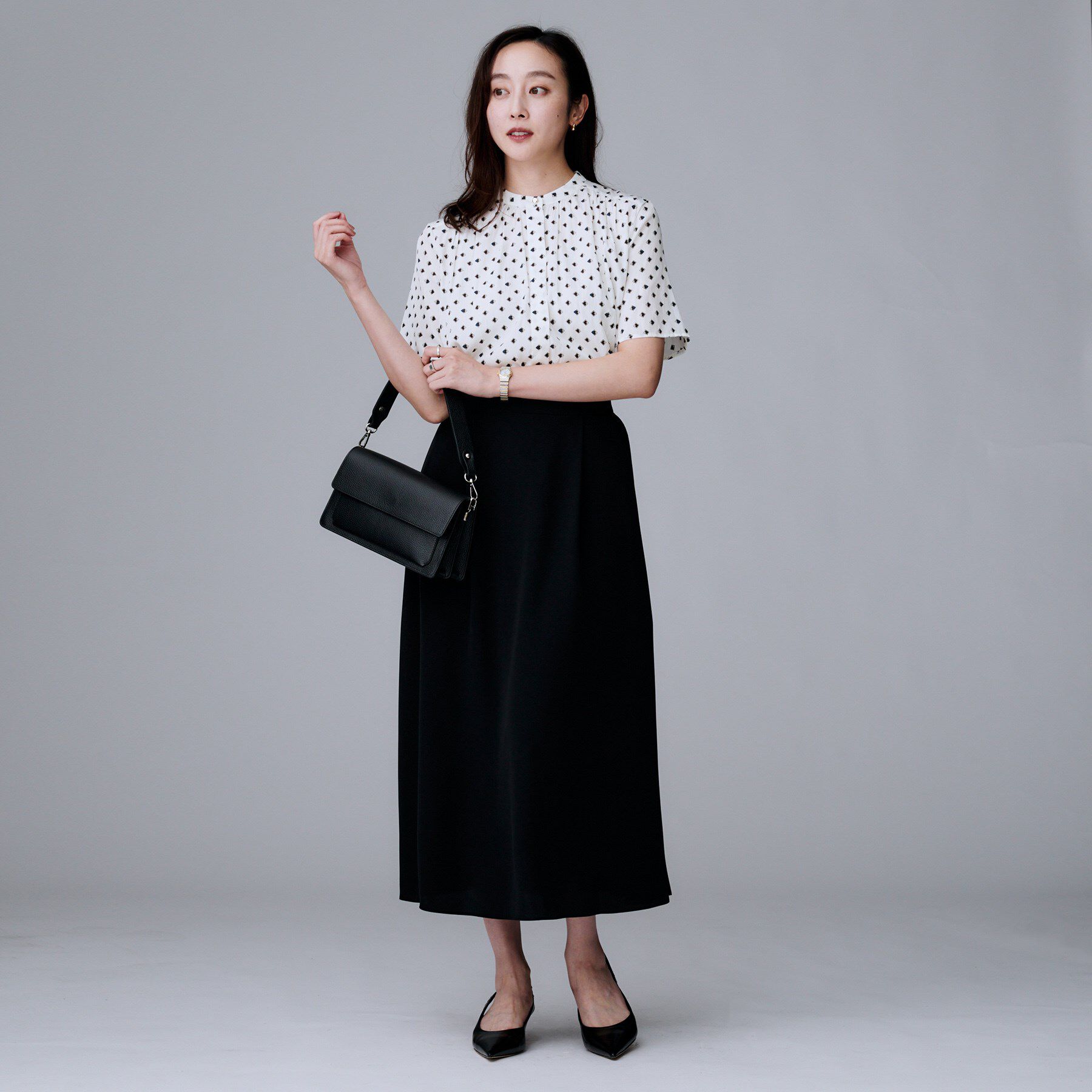 UNTITLED「【セットアップ可/リラクシー/通勤】スクエアジオメ柄ブラウス」|シャツ・ブラウス|