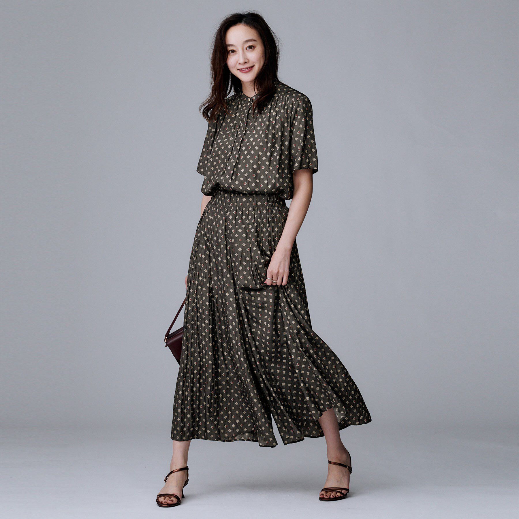 UNTITLED「【セットアップ可/リラクシー/通勤】スクエアジオメ柄ブラウス」|シャツ・ブラウス|