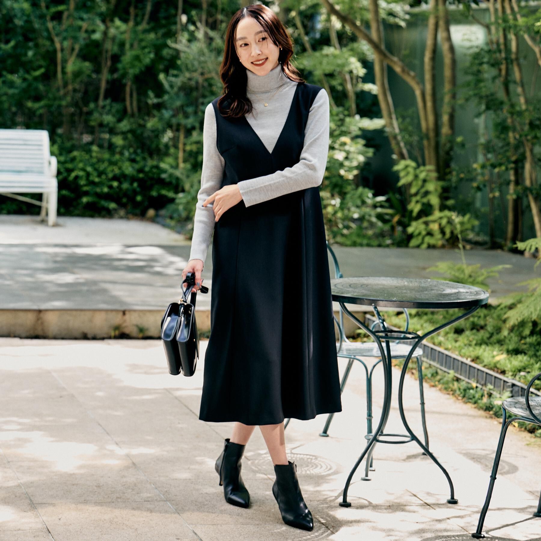 UNTITLED「【Aライン/ワンピース】Vネックジャンパースカート」|ワンピース|