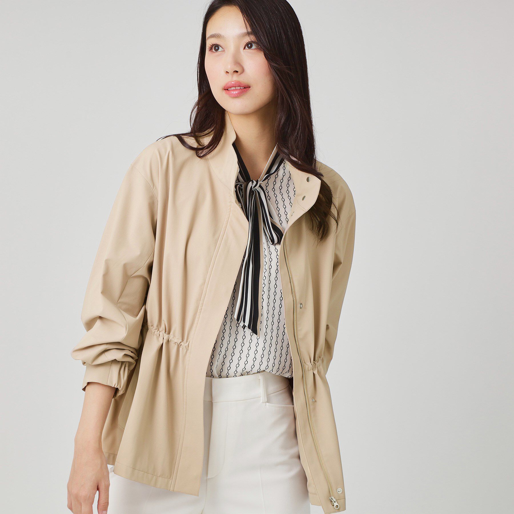 COUP DE CHANCE「【手洗い可／裏地なし／ウエスト絞り可】スタンド衿ブルゾン」|ブルゾン・スタジャン|グレージュ(050)