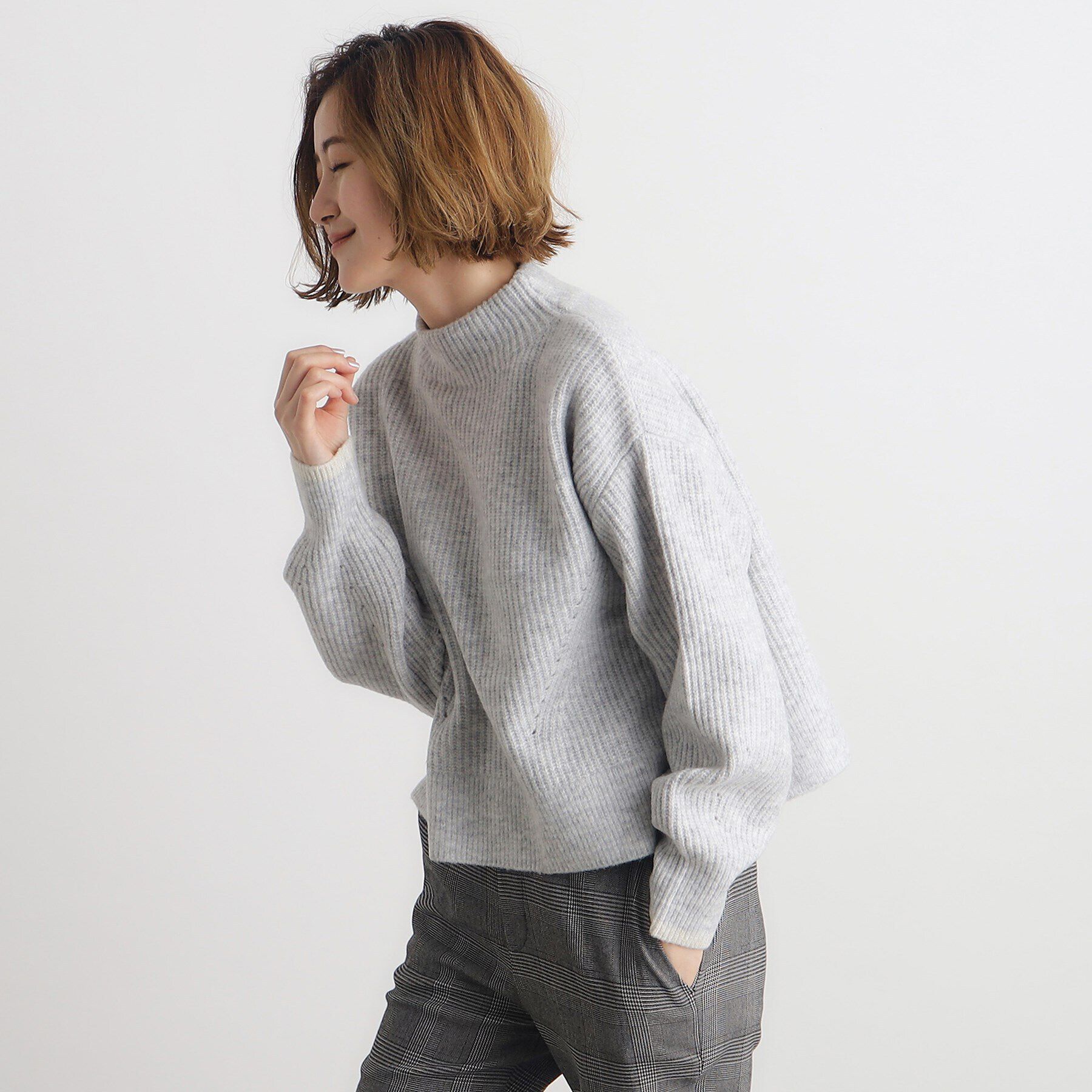 grove「【雑誌掲載】洗えるミルドライクウール混畔ボトルネックニット」|ニット・セーター|