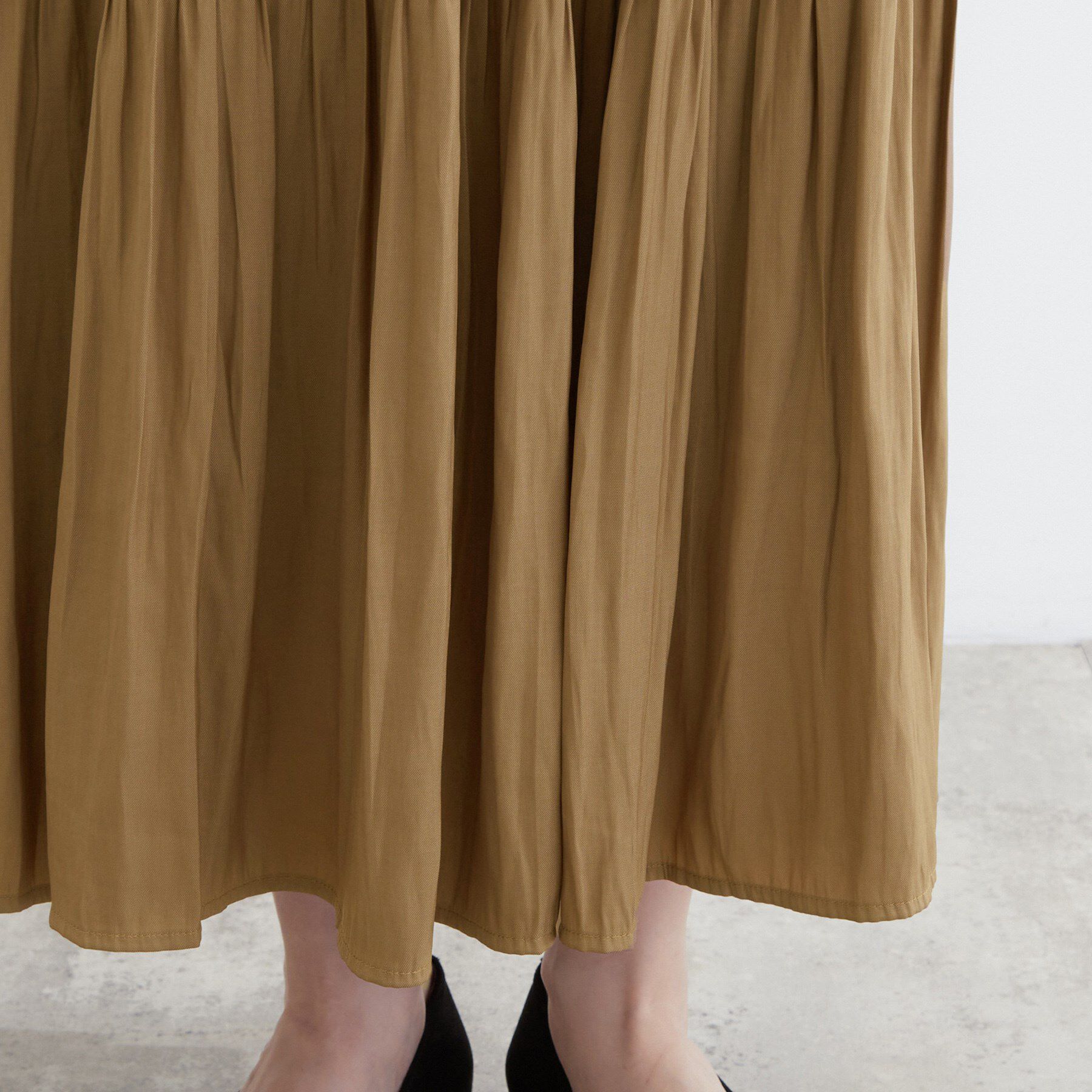 grove「軽やかに体型カバーも叶う　シャーリングティアードスカート」|スカート|