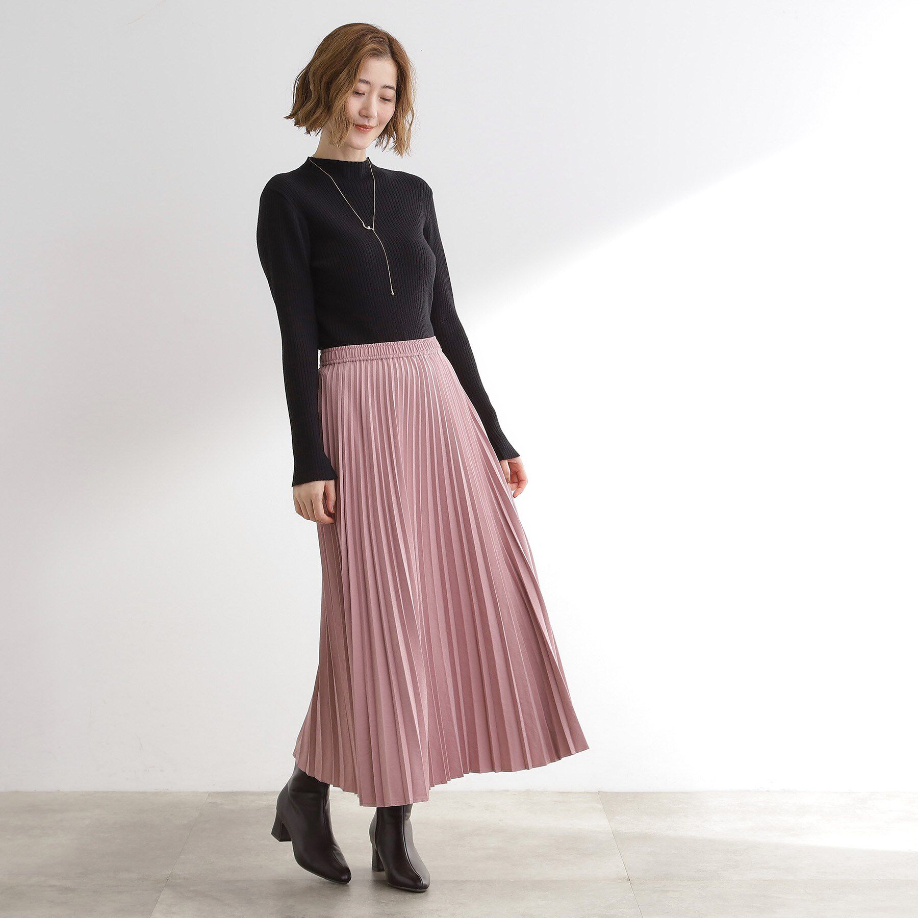 grove「すっきり見えて、やさしく揺れる。大人のスエードライクプリーツスカート」|スカート|