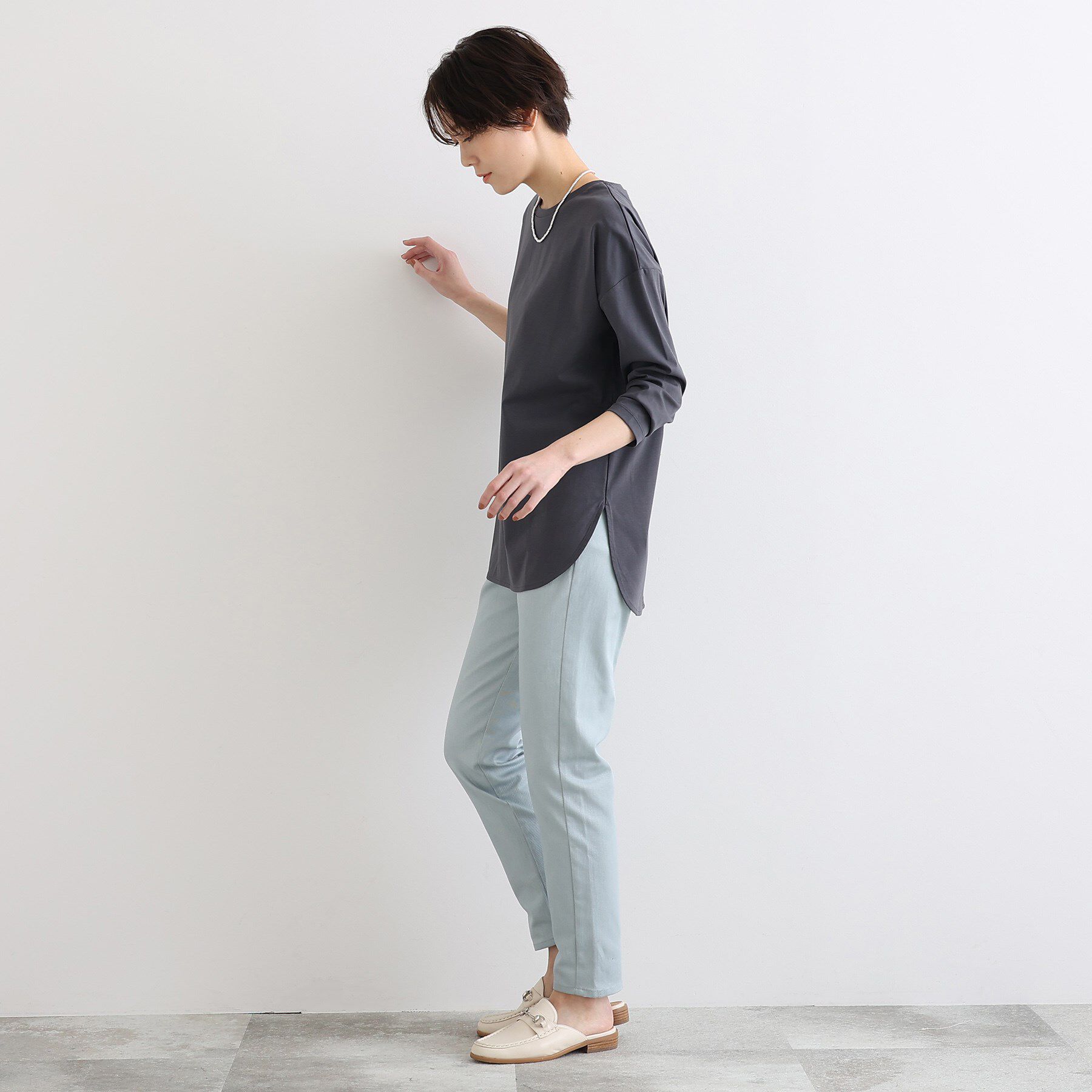 INDIVI「【洗える／コットン100％】ラウンドヘムシンプルカットソー」|Tシャツ・カットソー|