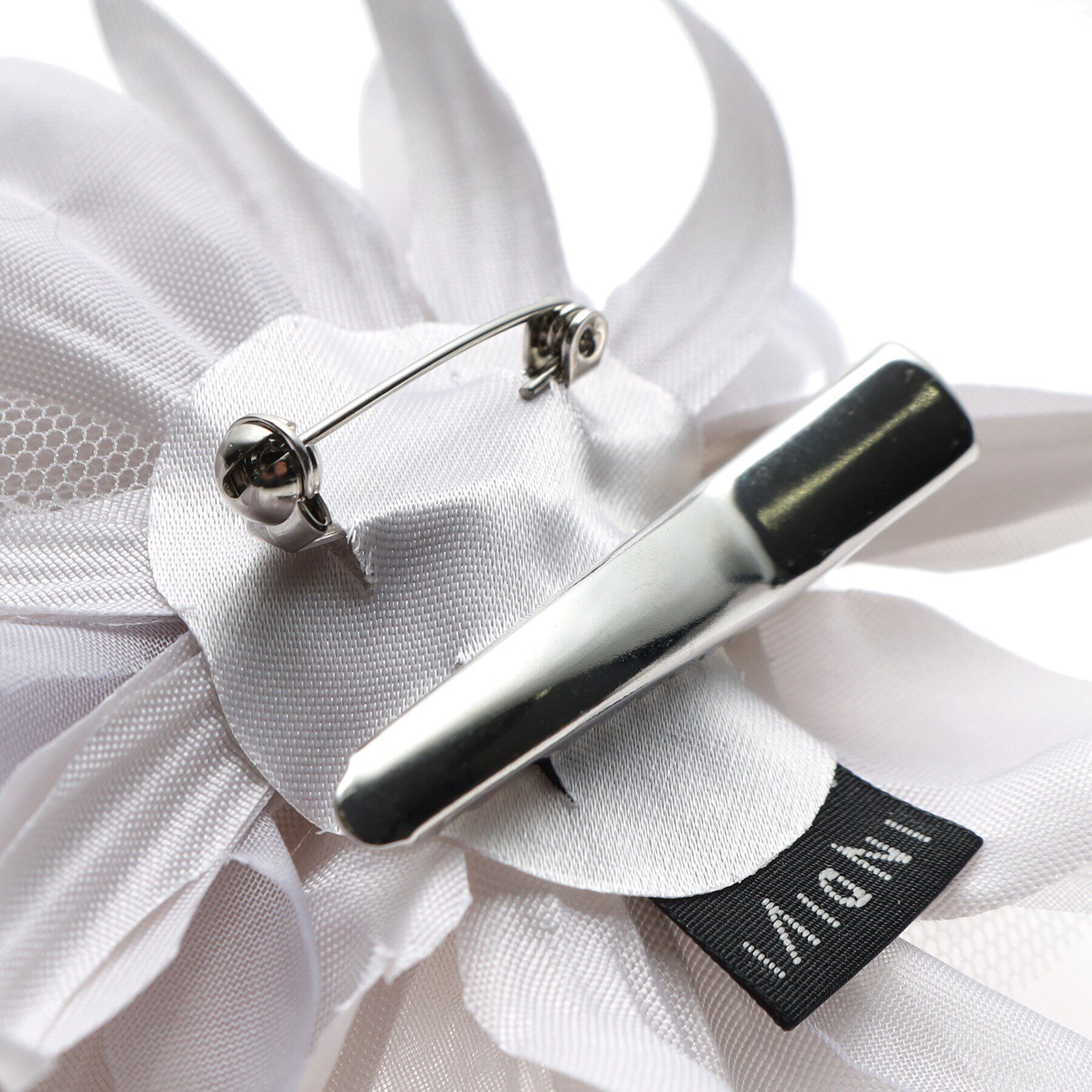 INDIVI「【セレモニーにおすすめ！】フラワーコサージュ」|ブローチ・コサージュ|