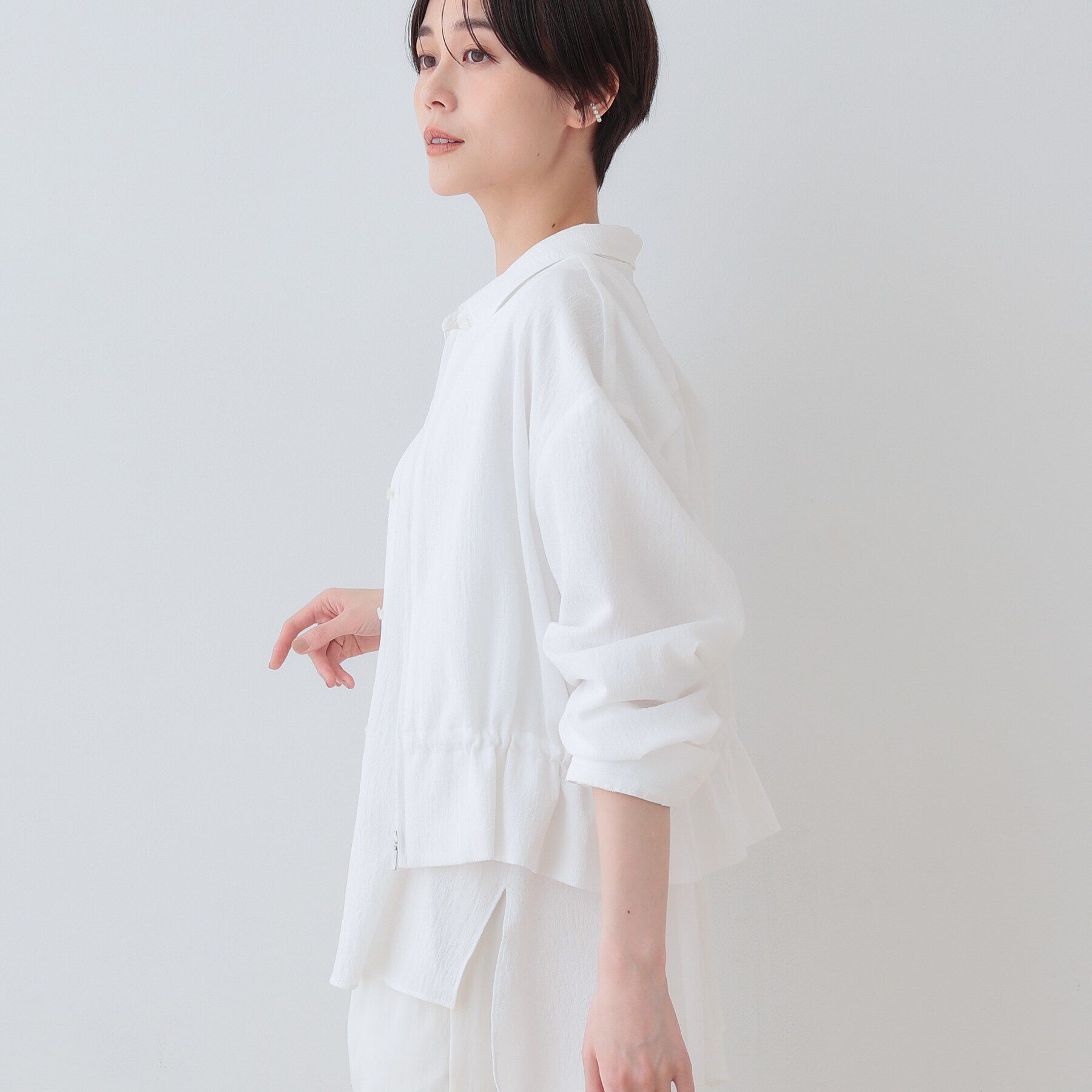 INDIVI「【洗える／凹凸素材】ドロストデザインショート丈ブルゾン」|ブルゾン・スタジャン|