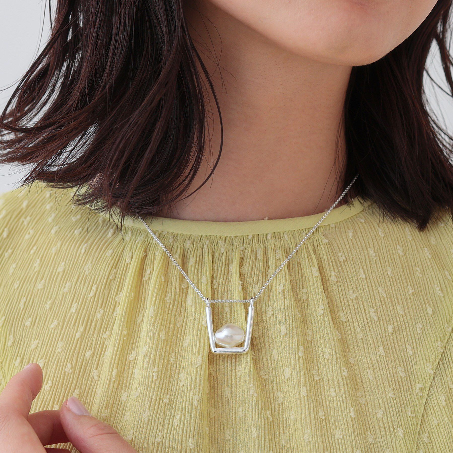 INDIVI「スクエアトップロングネックレス」|ネックレス|