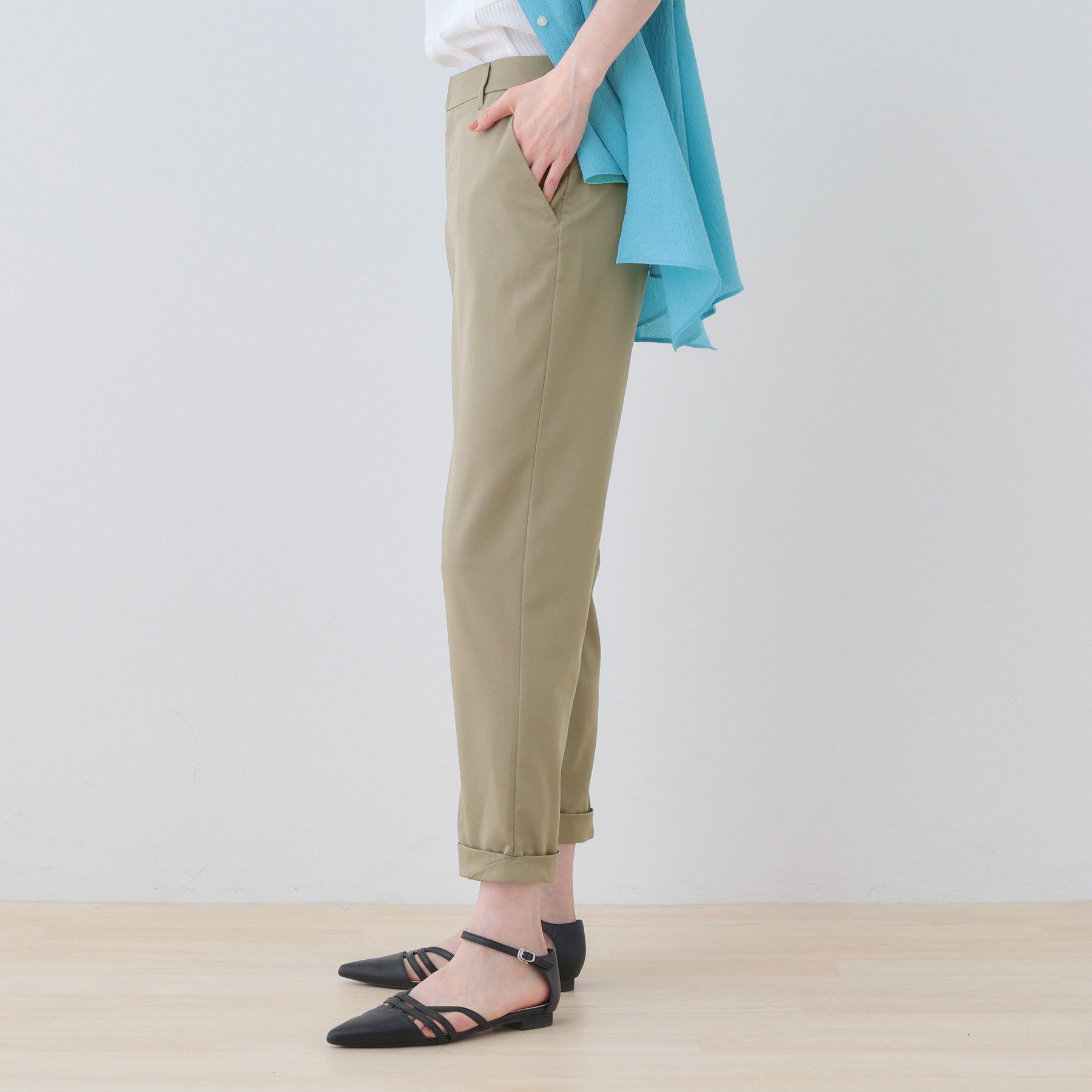 INDIVI「【洗える／高ストレッチ】クロップド丈サテンテーパードパンツ」|その他|