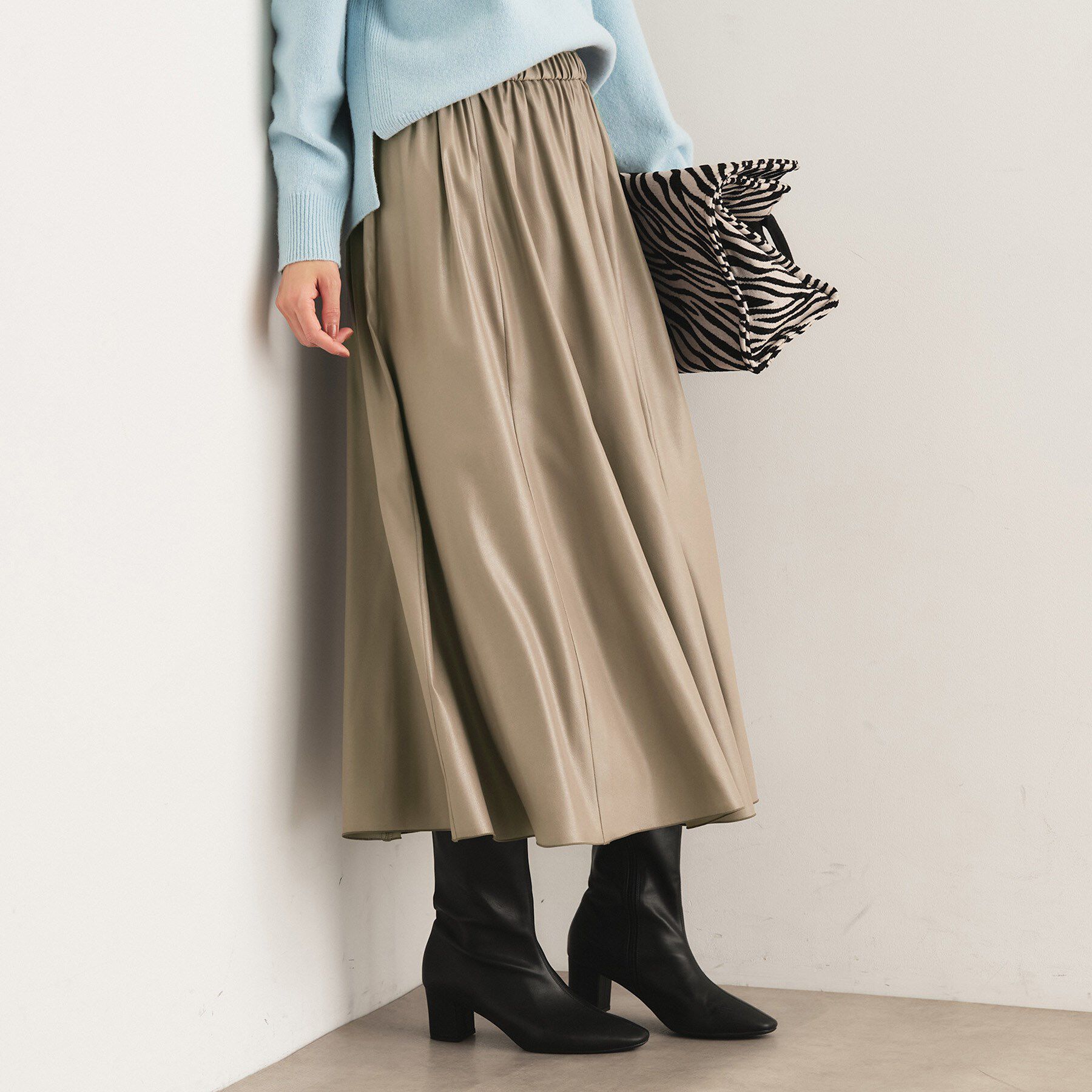 INDIVI「レザー調ギャザースカート」|スカート|