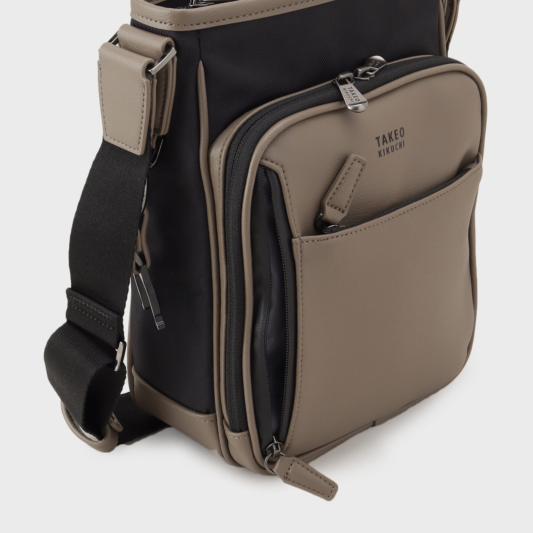 TAKEO KIKUCHI「【撥水機能】 CORDLEY（R）スマートショルダー」|ショルダー・メッセンジャー|