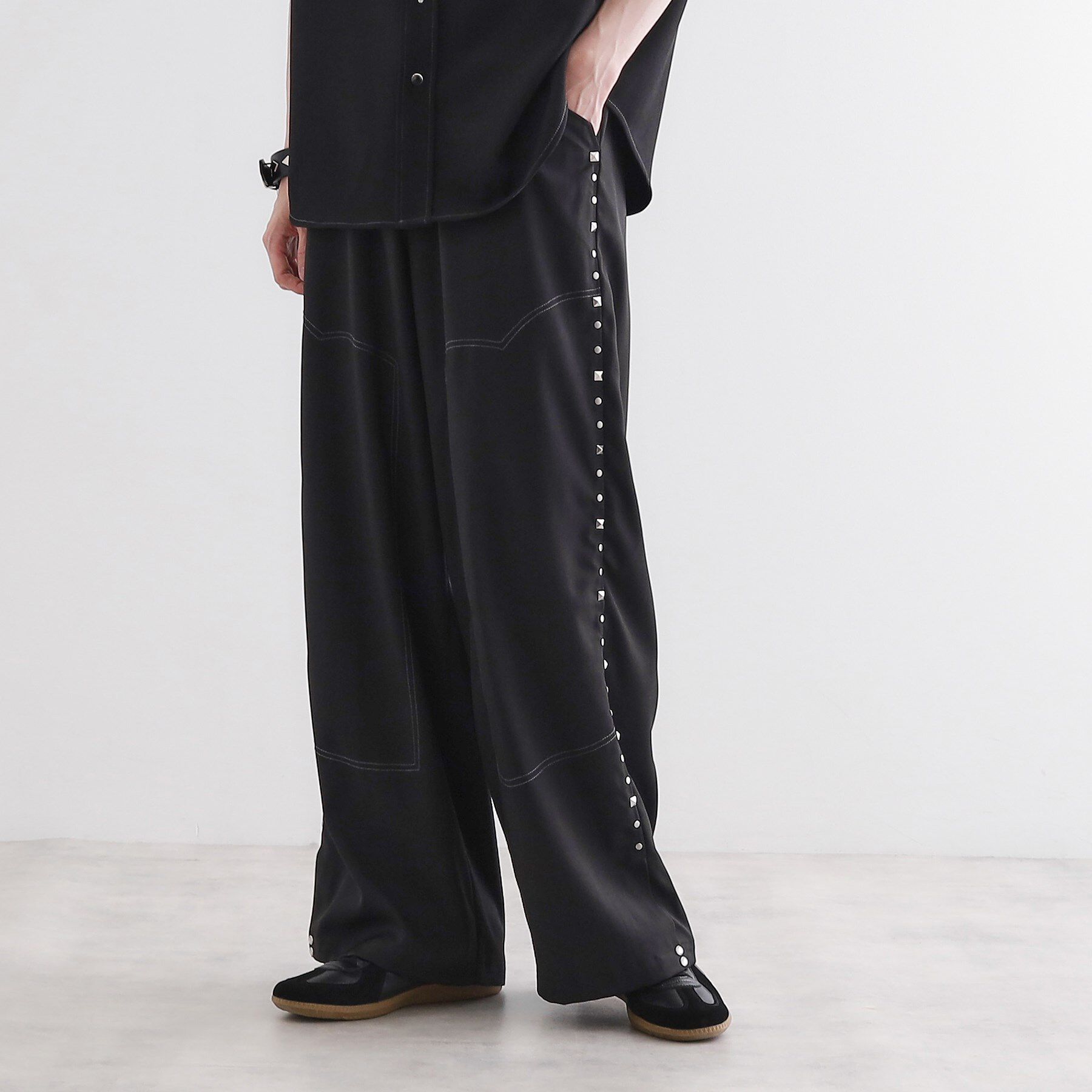 tk.TAKEO KIKUCHI「スタッズスラックス」|その他|