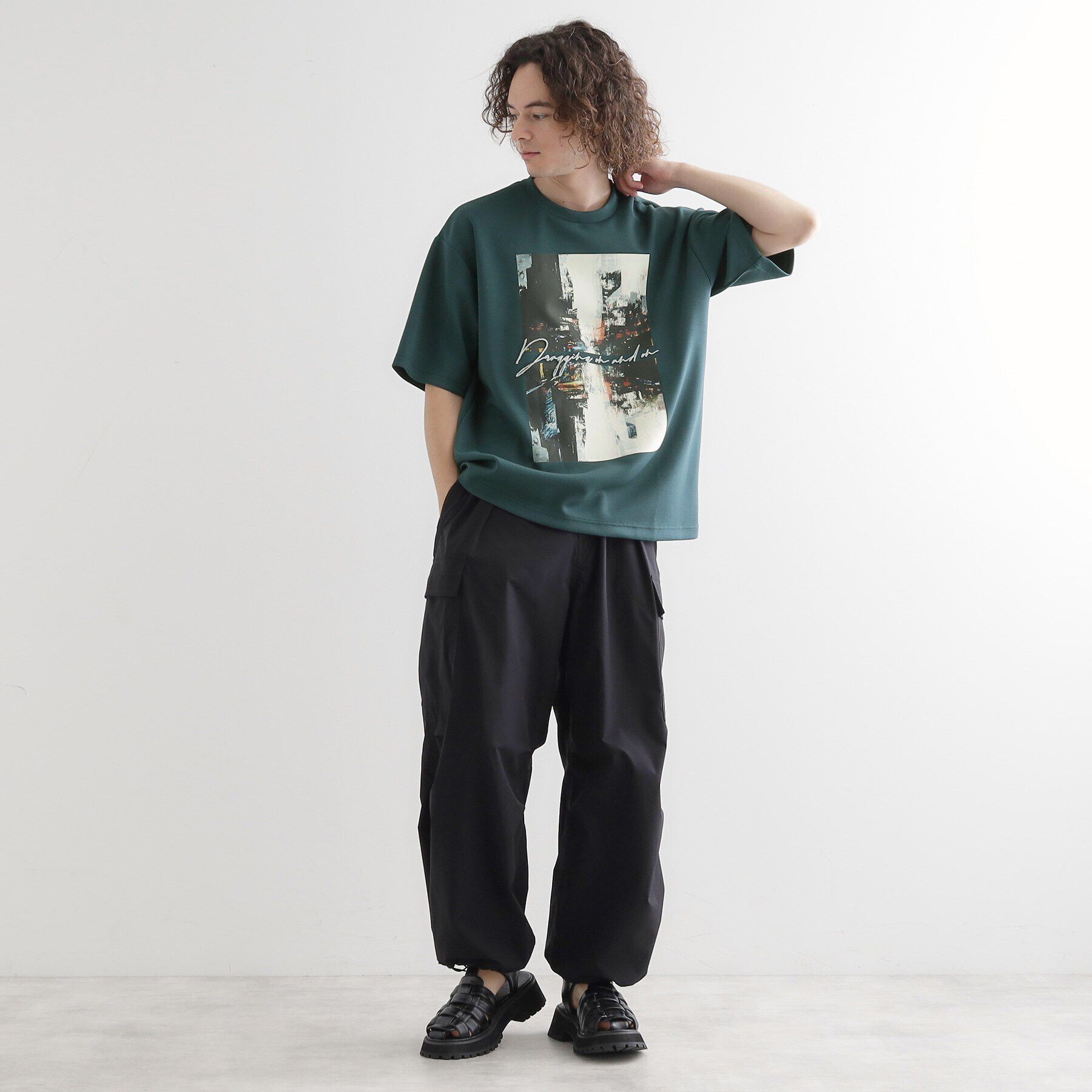 tk.TAKEO KIKUCHI「アーバングラフィックブラシ刺繍Tシャツ」|Tシャツ・カットソー|