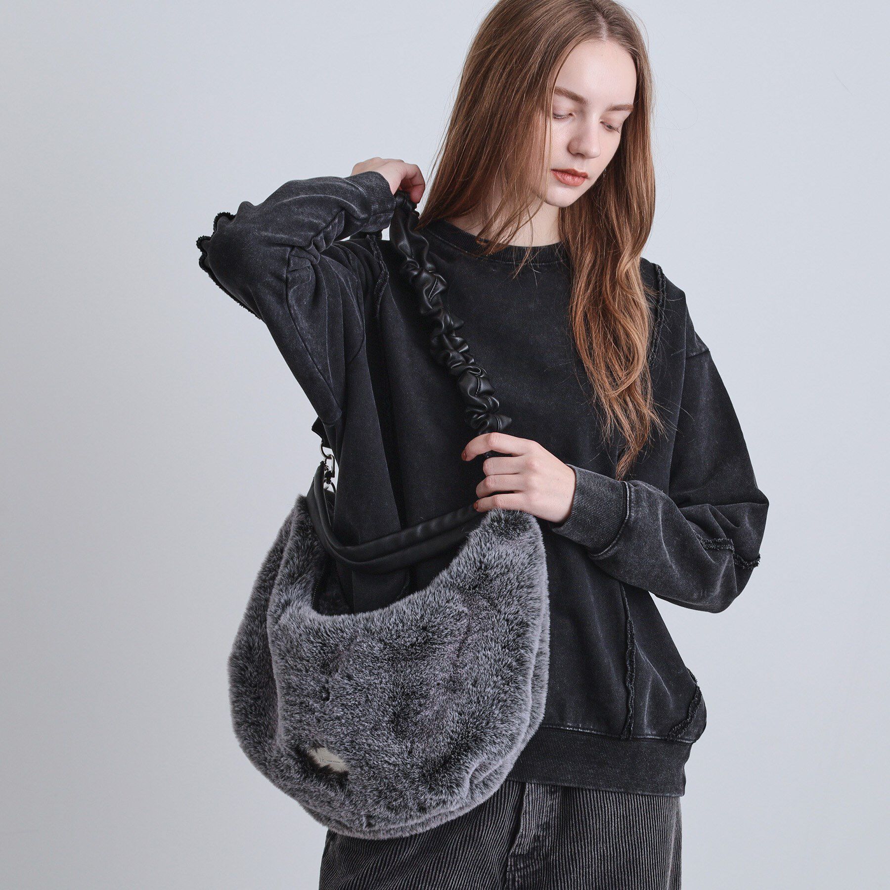 tk.TAKEO KIKUCHI「【2WAY】ラウンドハンドルバッグ」|ショルダー・メッセンジャー|