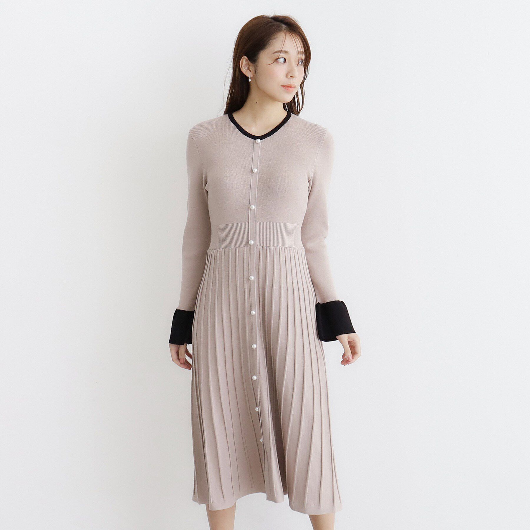 index「《美人百花掲載》パール調デザインバイカラーニットワンピース【洗濯機洗い可】」|ワンピース|