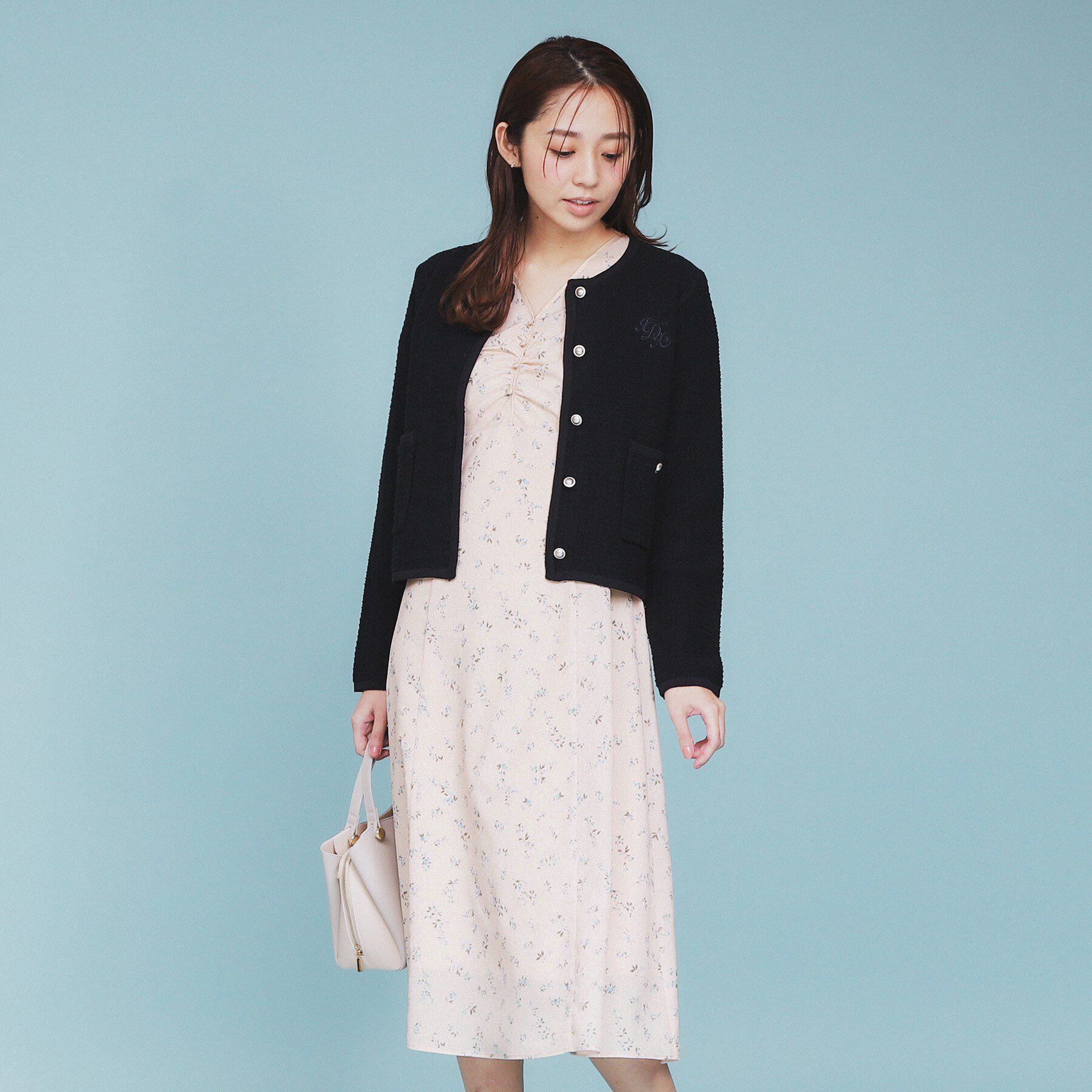 index「フラワーVネックフレアワンピース【洗濯機洗い可/イージーアイロン】」|ワンピース|