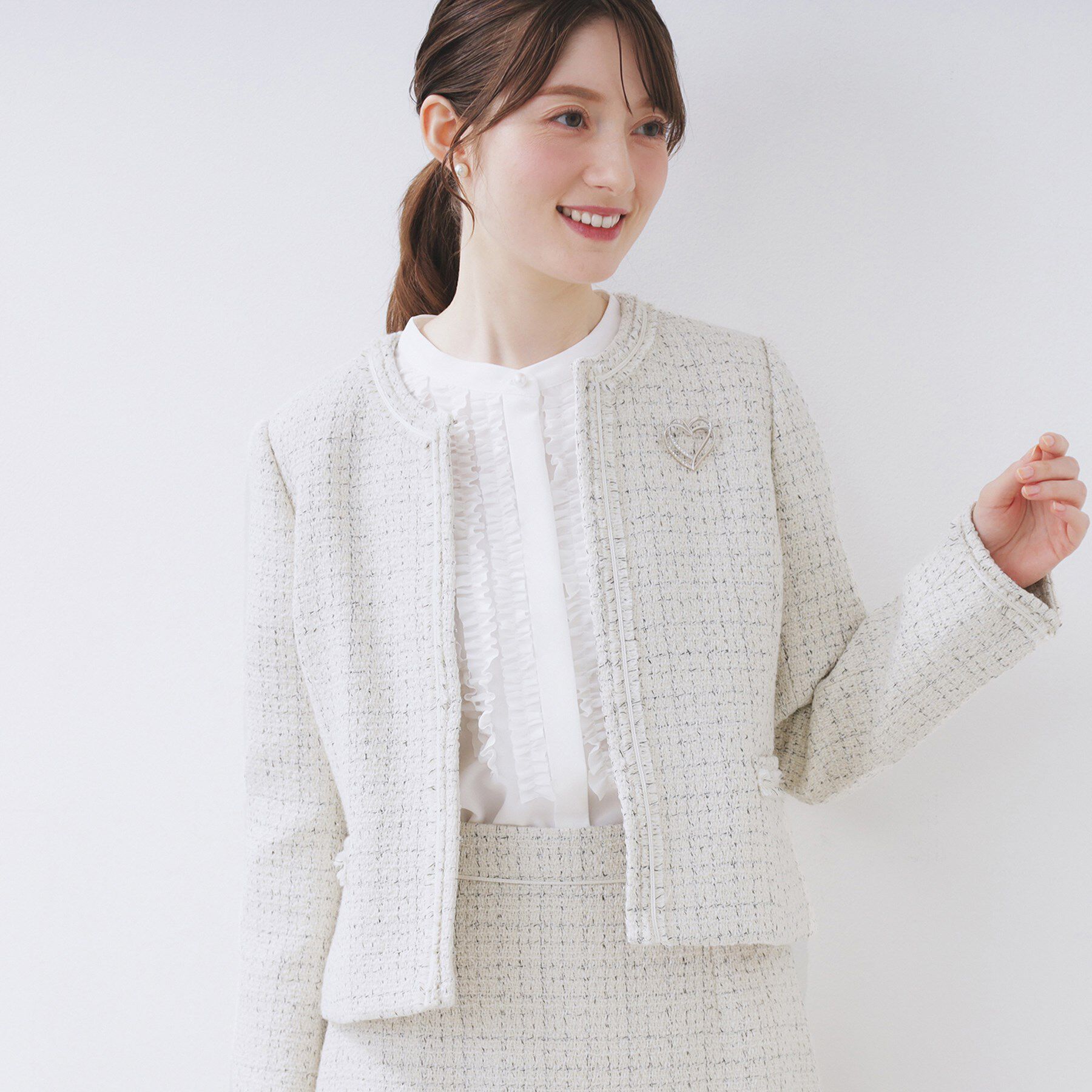 index「≪通勤・セレモニー/セットアップ対応≫ノーカラーツイードジャケット【洗濯機OK】」|ノーカラージャケット|オフホワイト(503