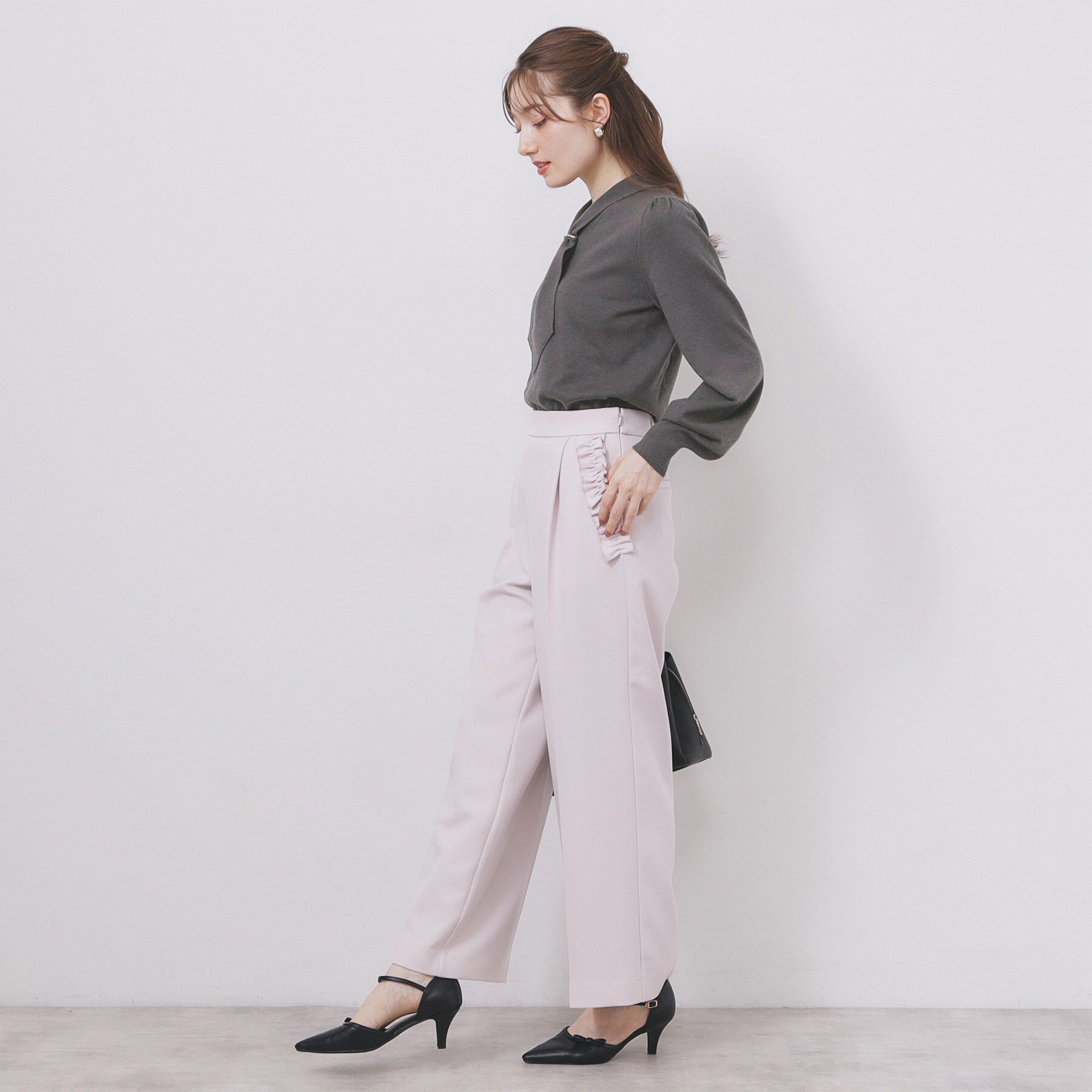 index「ゴールドパーツ付きボウタイニット【洗濯機OK】《10col/XS～LL》」|ニット・セーター|