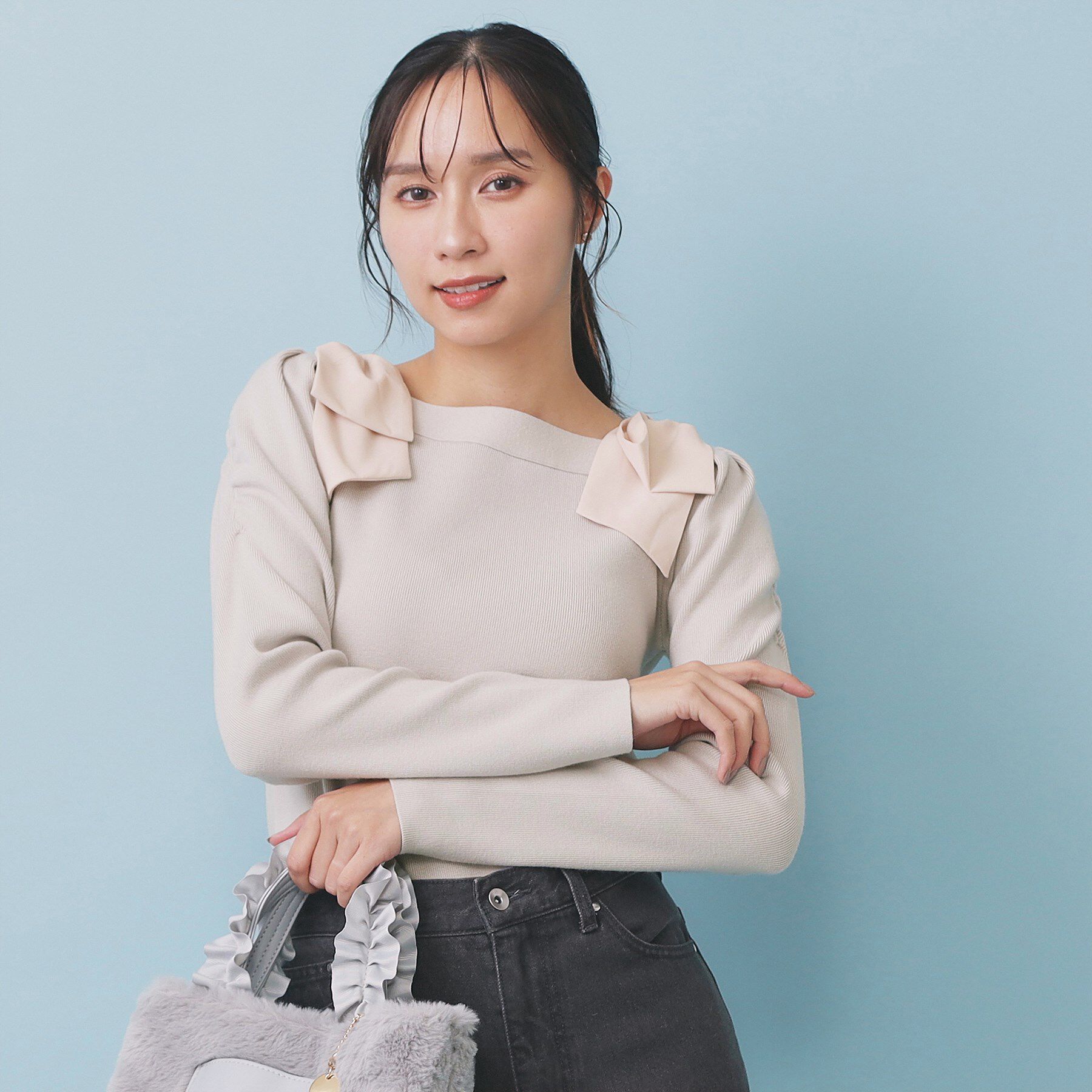 index「ショルダービッグリボンスクエアニット【洗濯機OK】」|ニット・セーター|グレージュ(050)