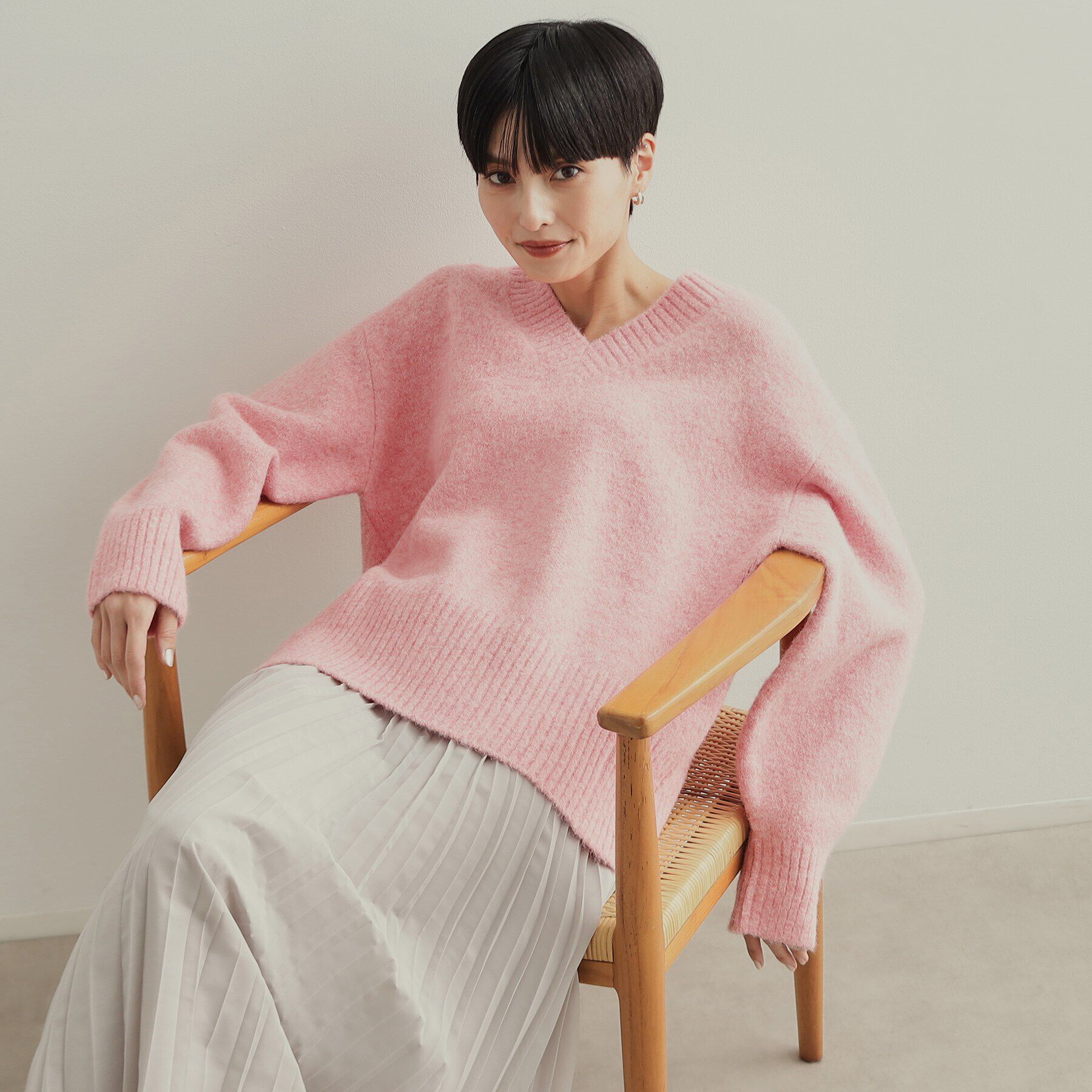 OPAQUE.CLIP「《7color》ふわふわVネックニット【洗濯機洗い可】」|ニット・セーター|ピンク(072)