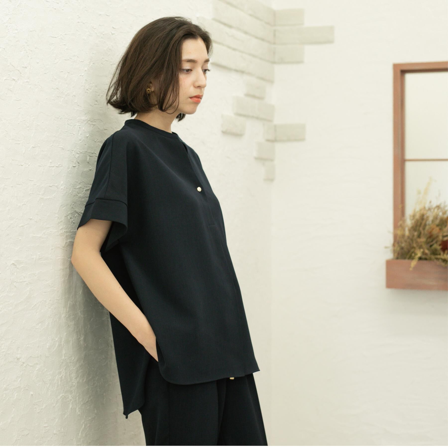 OPAQUE.CLIP「《5色展開/SS-LLサイズ》スキッパー金ボタンブラウス/セットアップ対応【防シワ/ストレッチ/洗濯」|シャツ・ブラウス|