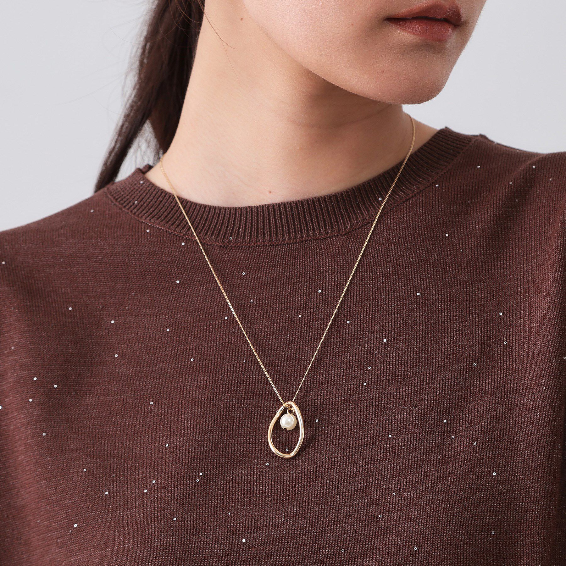 OPAQUE.CLIP「オーバルメタル&times;フェイクパール スライドネックレス」|ネックレス|