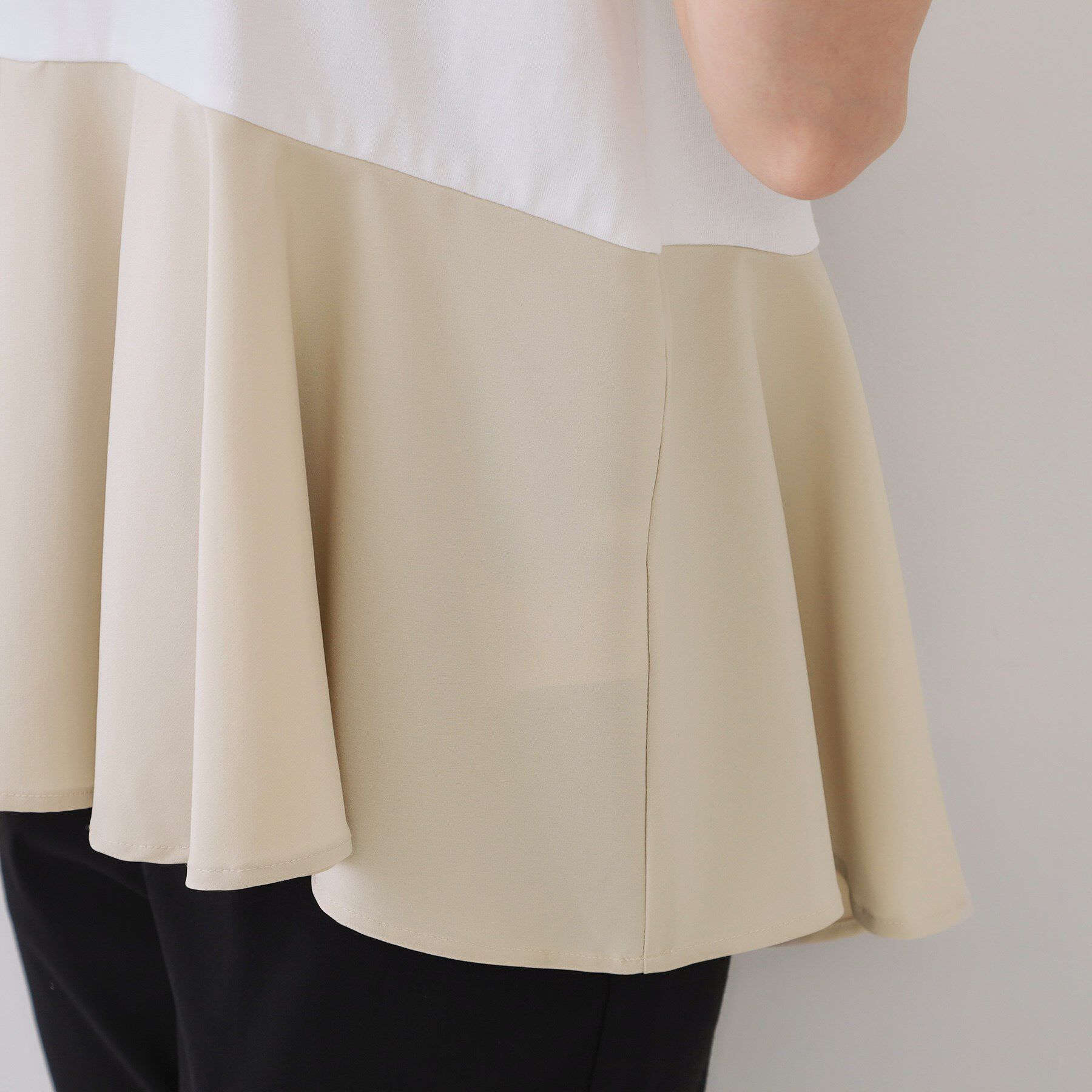 OPAQUE.CLIP「配色フハクドッキングペプラムトップス【洗濯機洗い可/抗ピル】」|Tシャツ・カットソー|