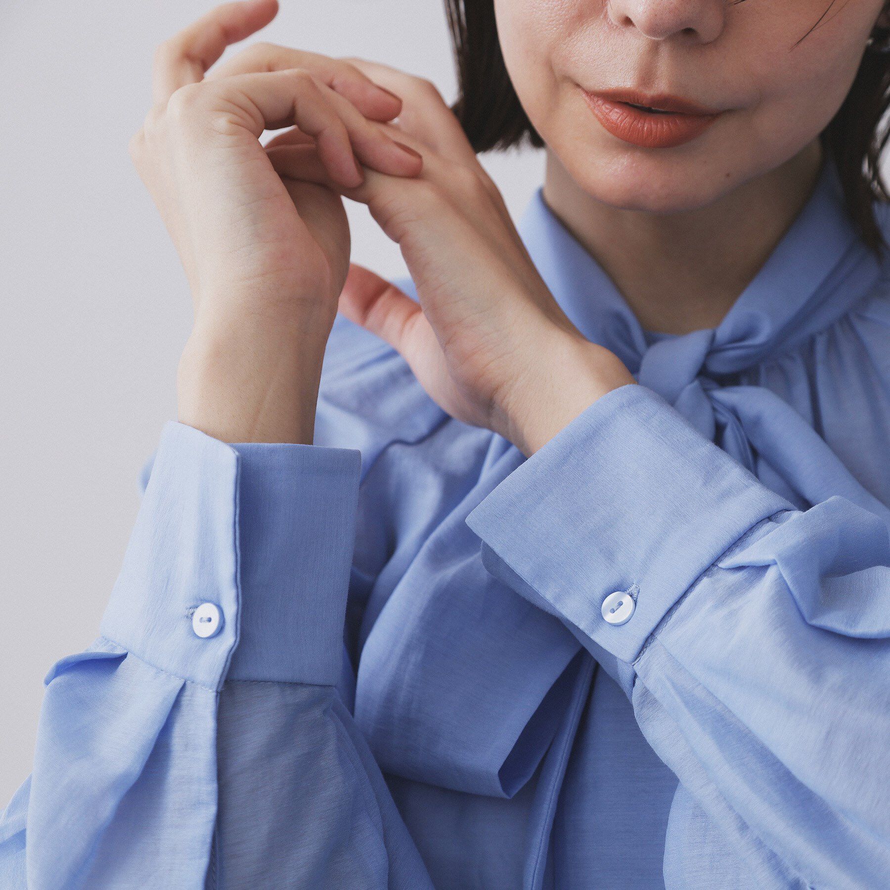 OPAQUE.CLIP「《BAILA掲載》2WAYシアーボウタイブラウス【洗濯機洗い可】」|シャツ・ブラウス|