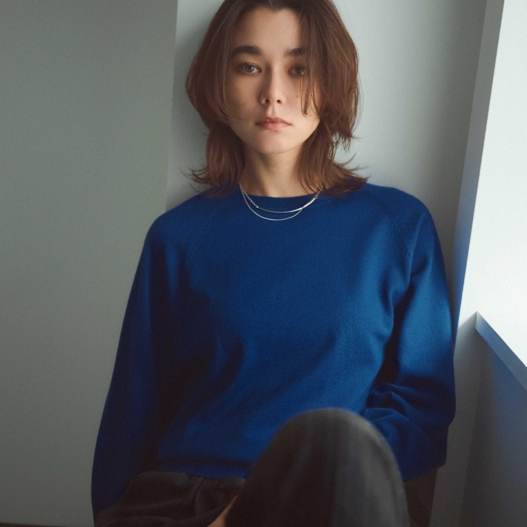 OPAQUE.CLIP「ラグランクルーネックニット/エクストラファインメリノウール【THEシリーズ/洗濯機OK】《6col/」|ニット・セーター|ブルー(093)