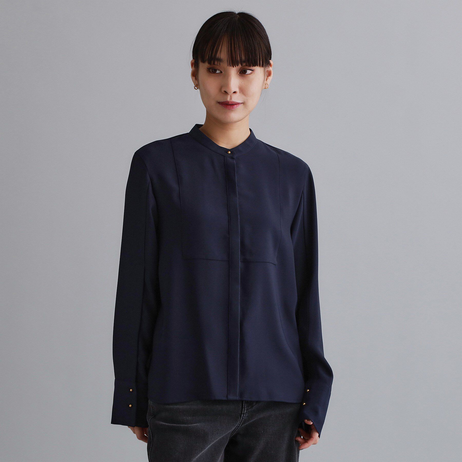 OPAQUE.CLIP「【es】ブザム切替バンドカラーシャツブラウス【洗濯機OK/防シワ/UVケア/接触冷感】」|シャツ・ブラウス|