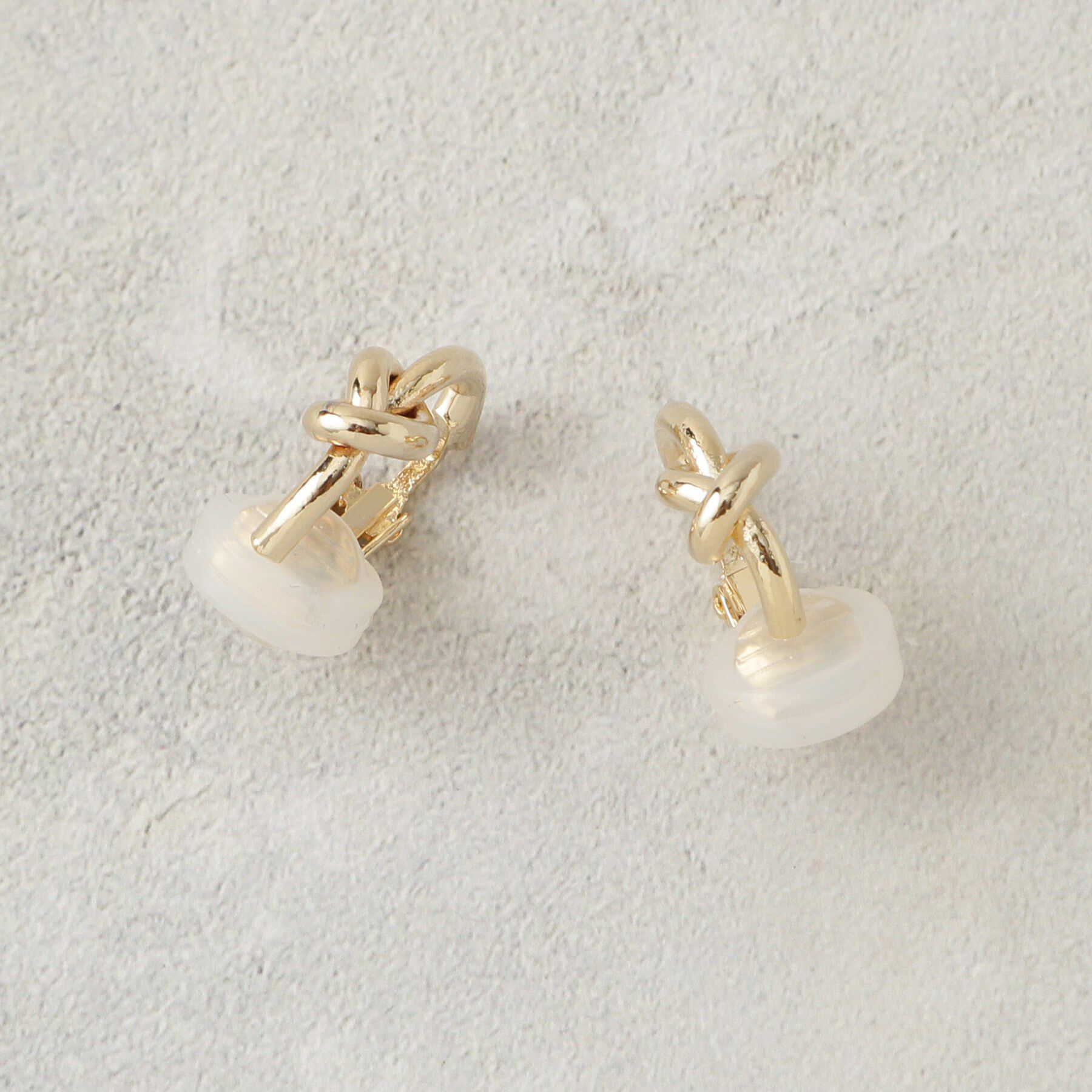 OPAQUE.CLIP「ノットメタルイヤリング」|イヤリング|ゴールド(007)