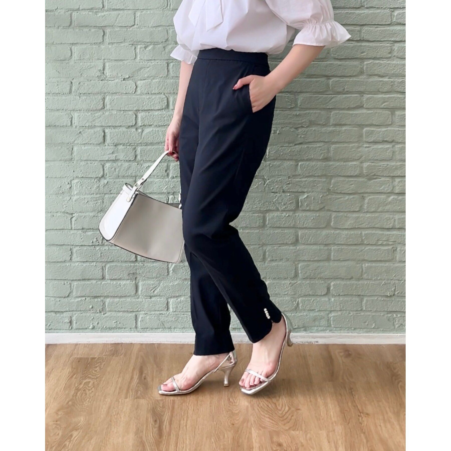 Couture broach「【オフィス/通勤にも◎】裾パール調・カーブスリットハイパーパンツ」|その他|