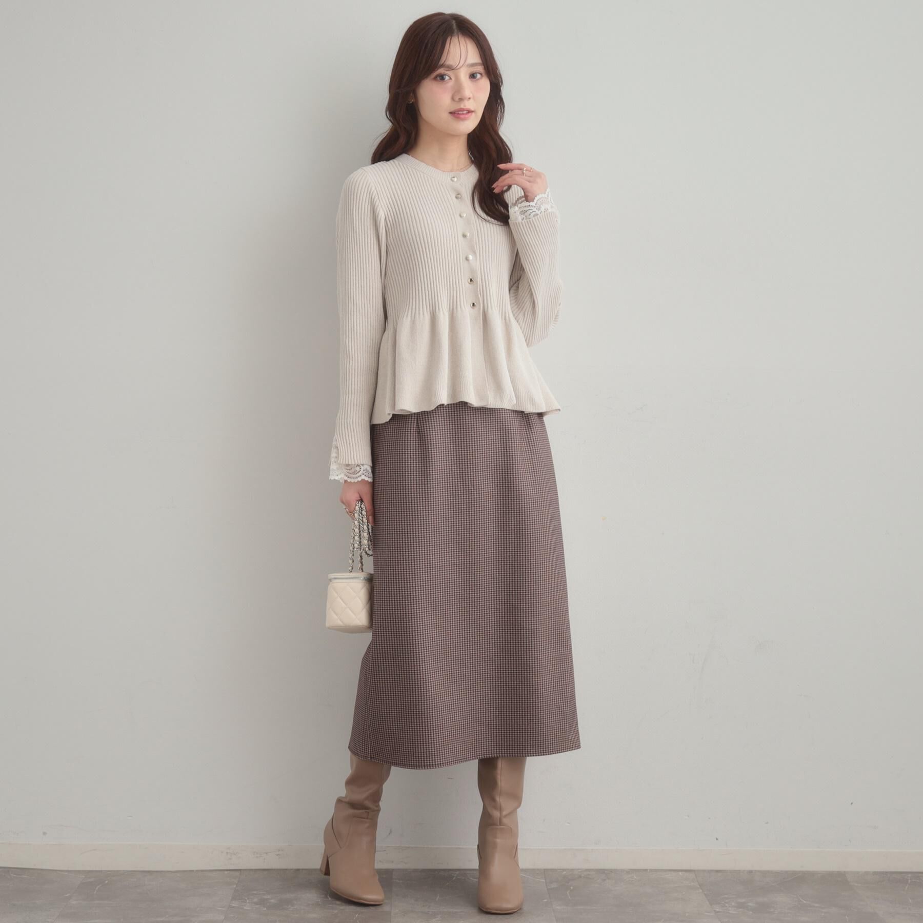 Couture broach「【袖口レース・着映え】短毛モールペプラム カーデ」|カーディガン|