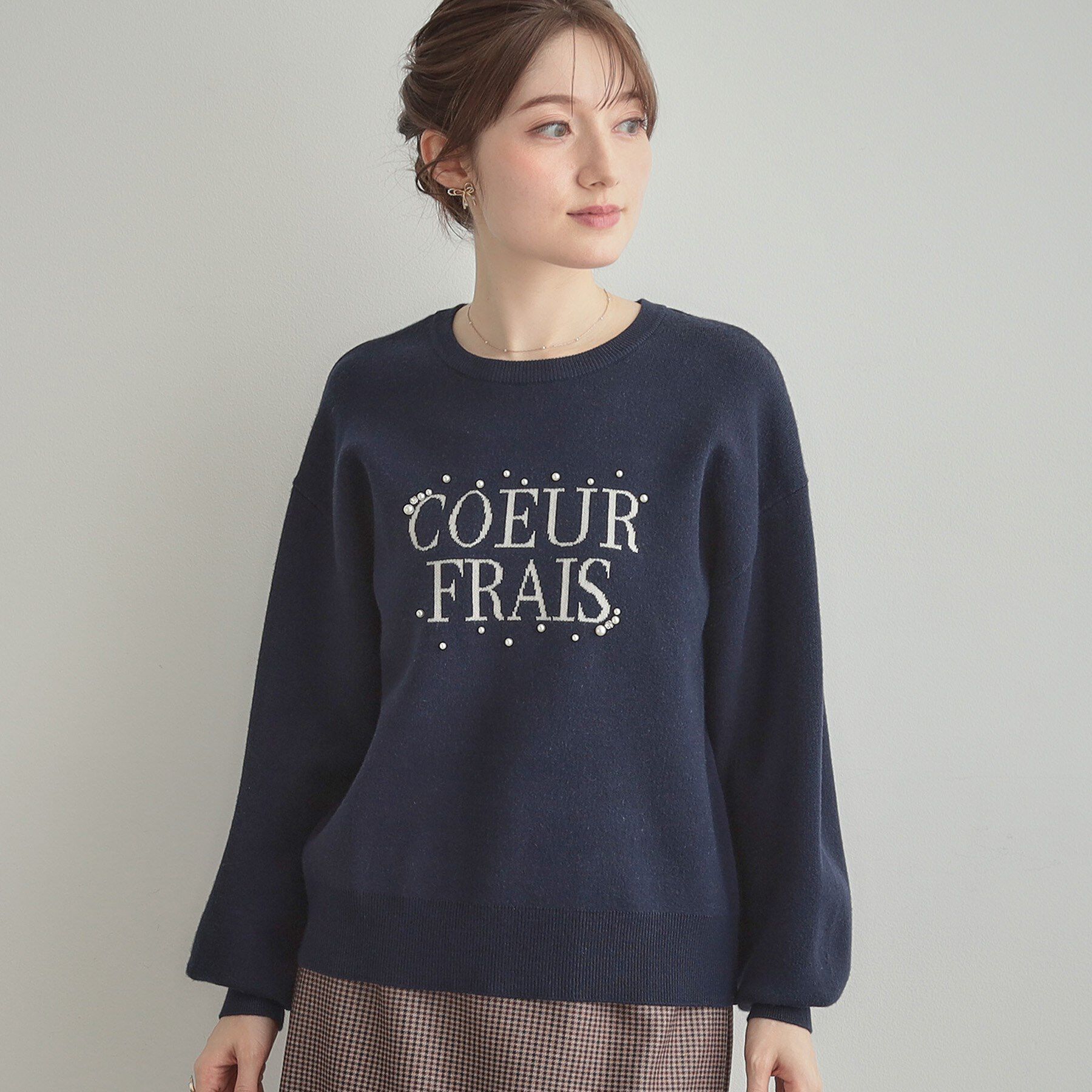 Couture broach「【パール調・ビジューデザイン】華やかロゴニット」|ニット・セーター|