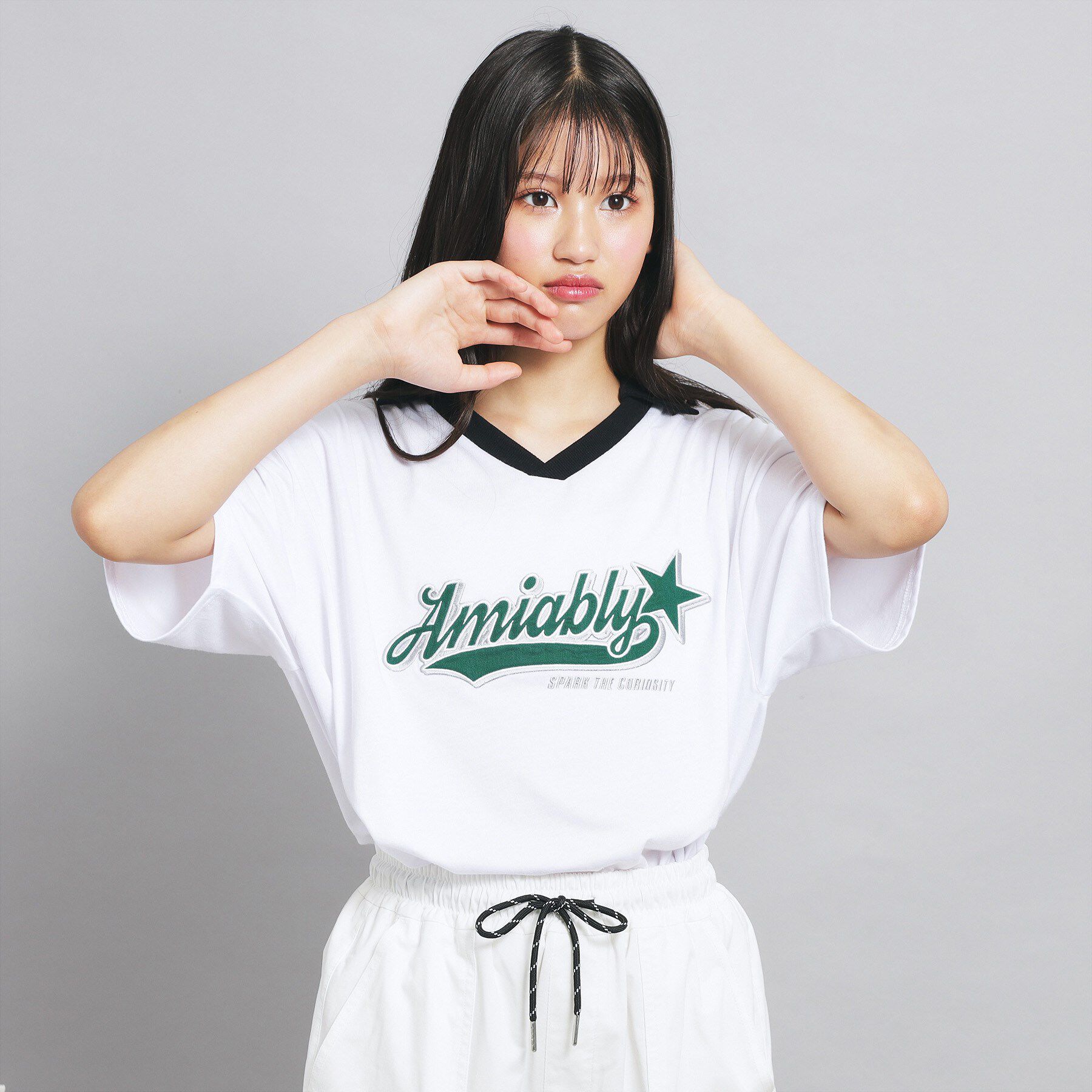 PINK-latte「Vネック衿付きアップリケビッグTシャツ」|Tシャツ・カットソー|