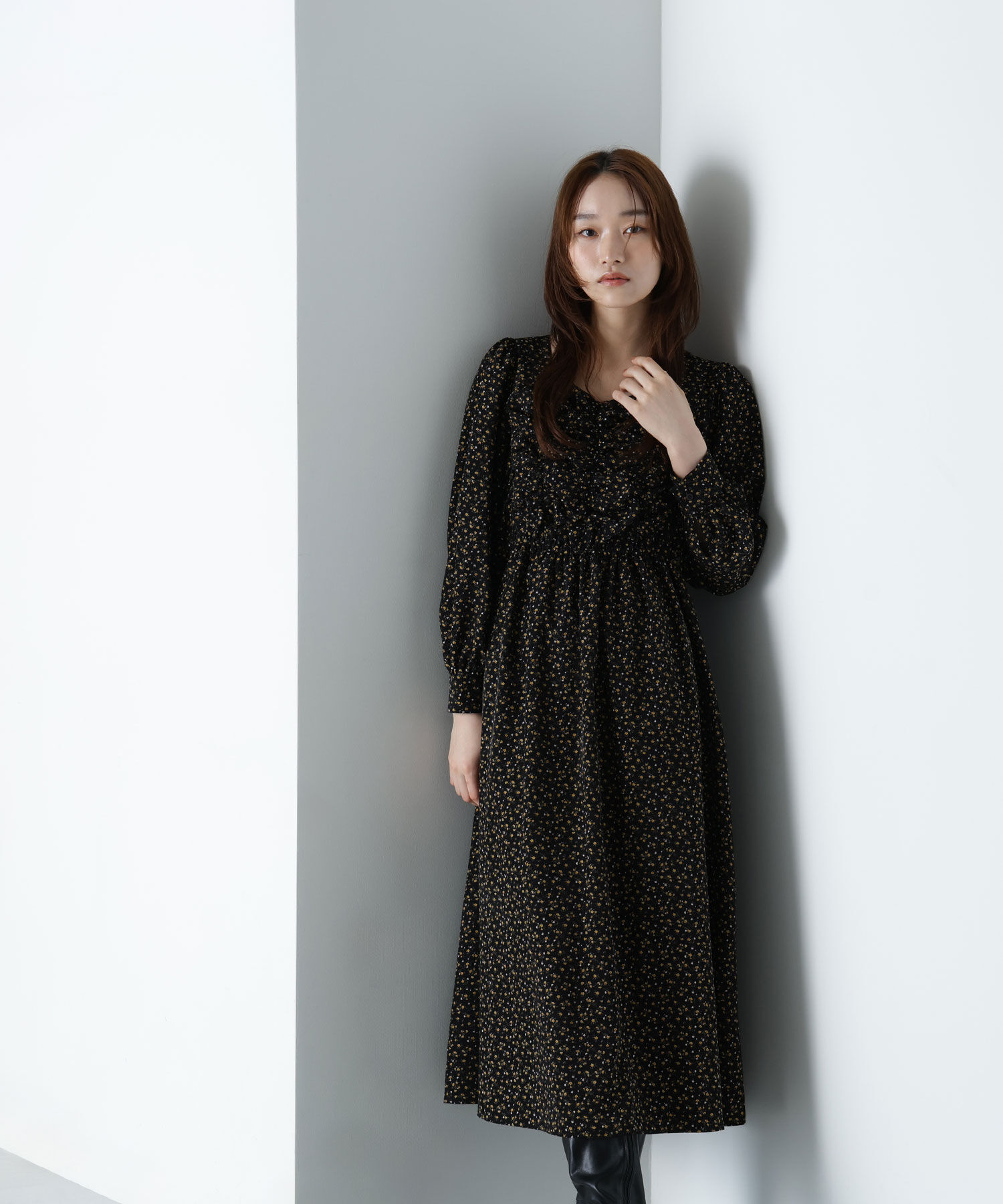  「ミニフラワーシャーリングワンピース」|ワンピース|