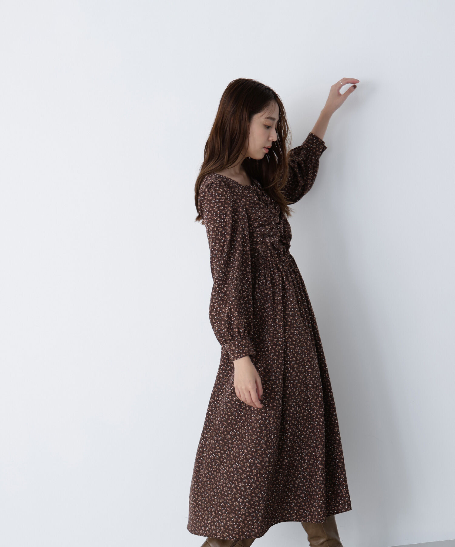  「ミニフラワーシャーリングワンピース」|ワンピース|