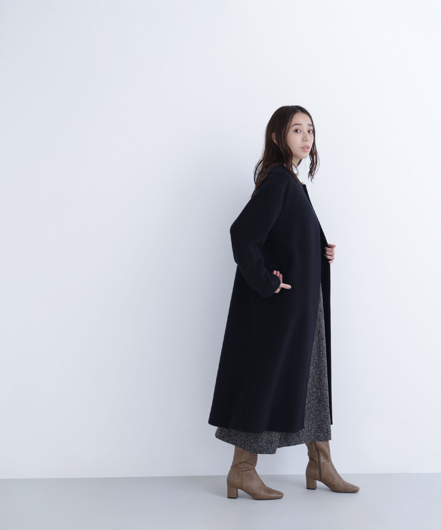  「フォルムノーカラーロングコート」|その他|