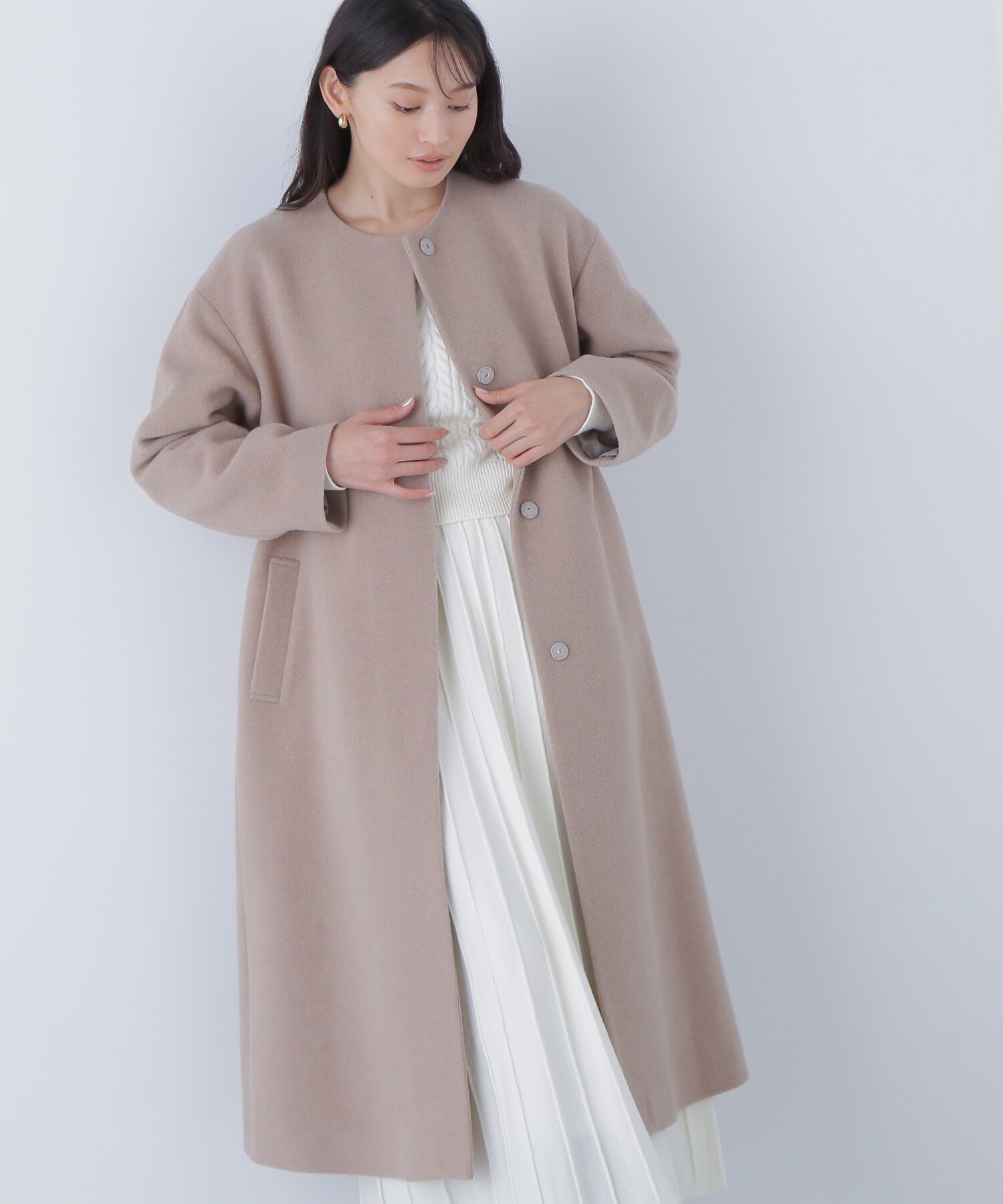  「フォルムノーカラーロングコート」|その他|ベージュ