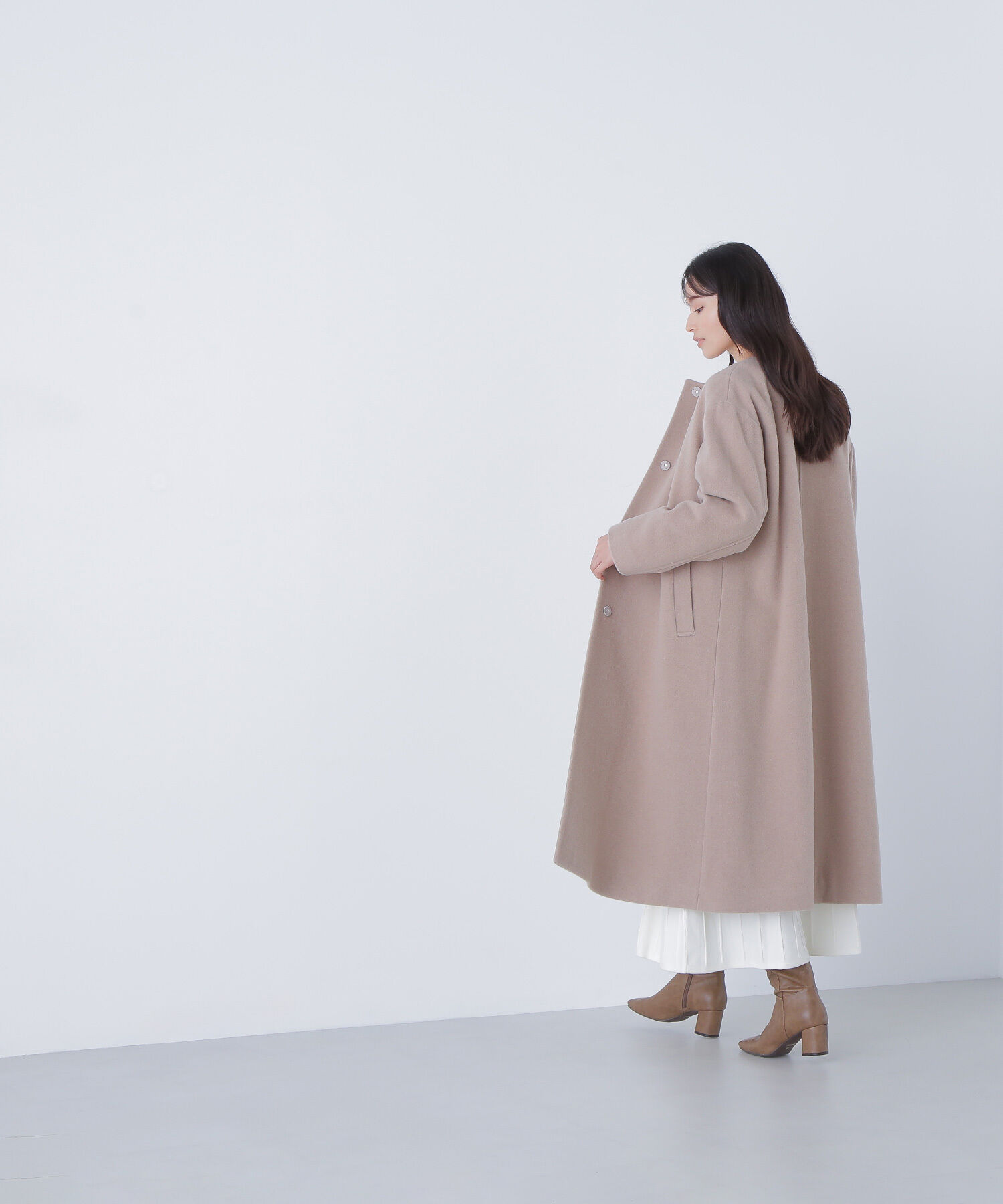  「フォルムノーカラーロングコート」|その他|