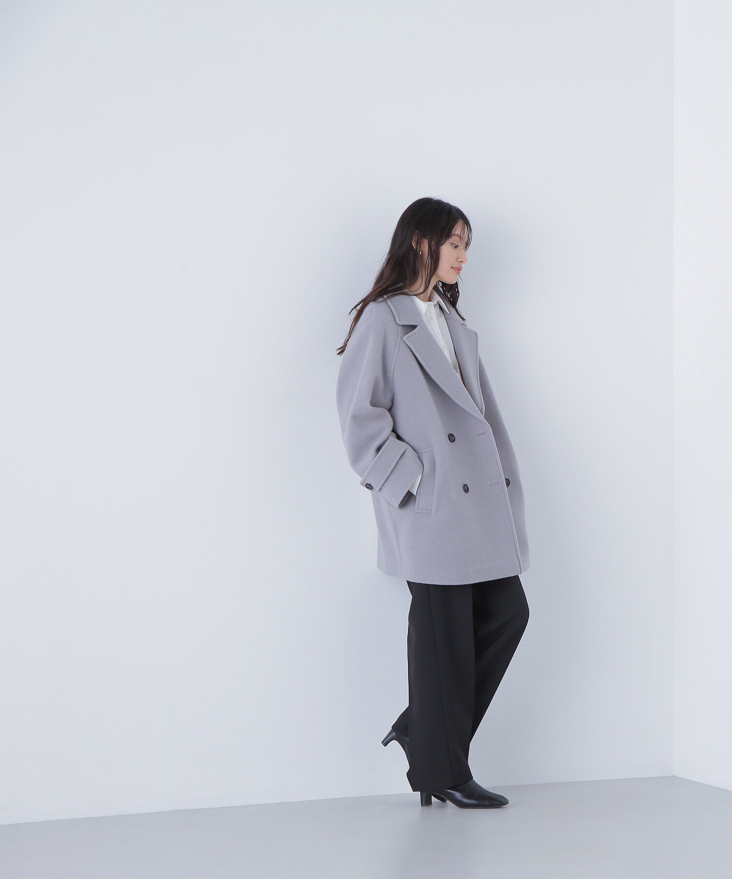  「ダブルブレストフォルムミドルコート」|ブルゾン・スタジャン|