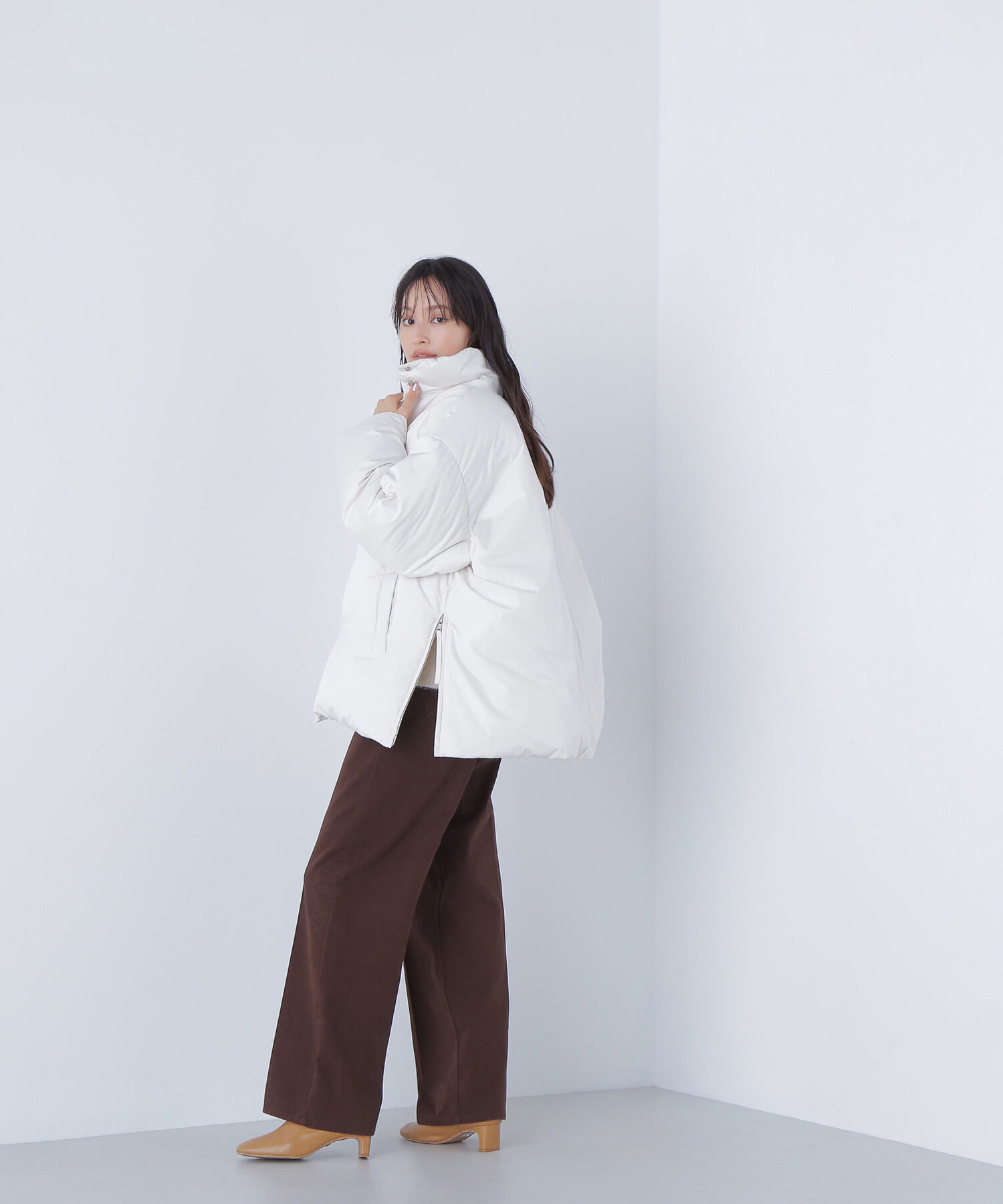  「シームレスミドルダウン」|ブルゾン・スタジャン|