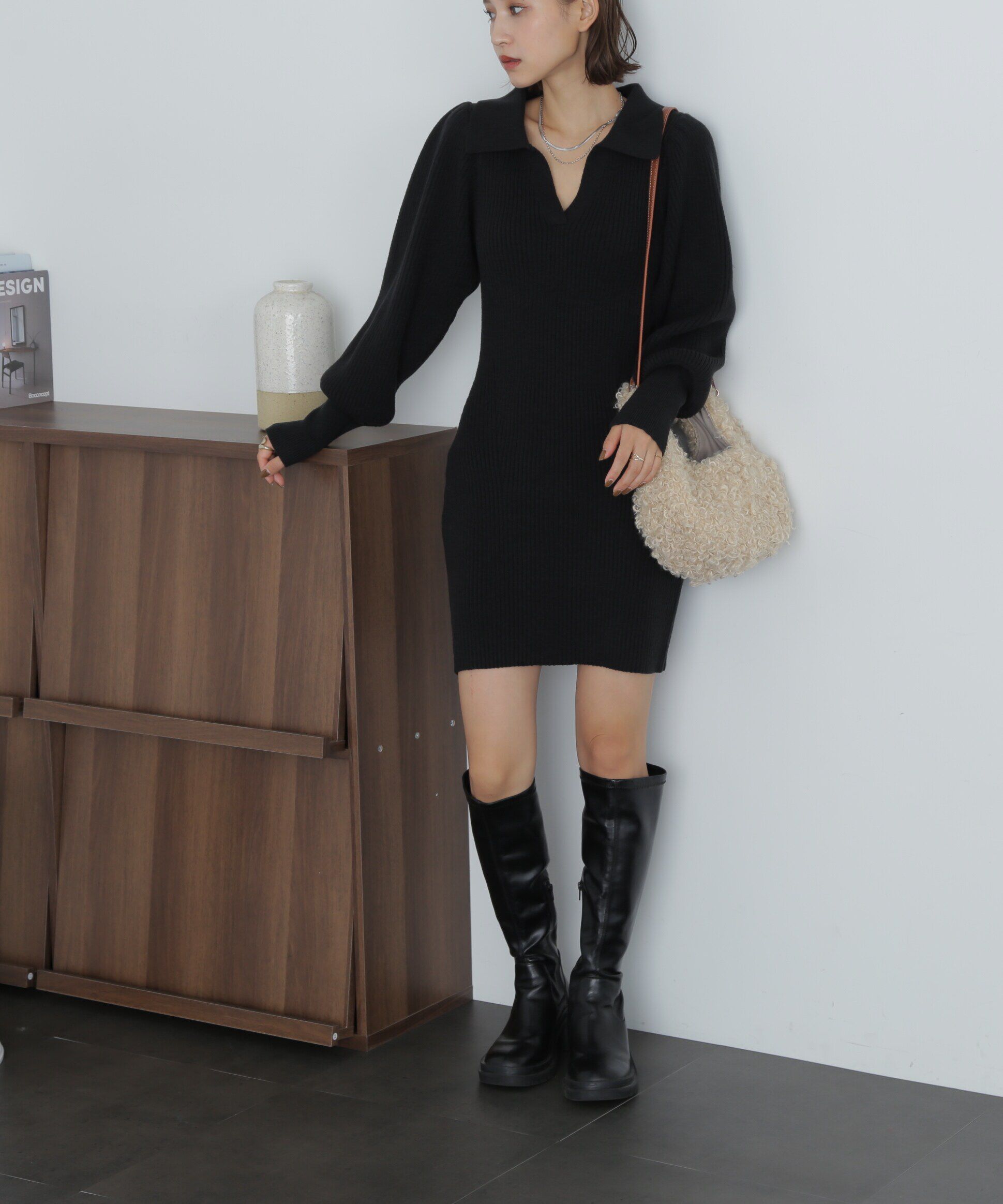  「パフスリーブスキッパー襟ニットミニワンピース」|ワンピース|