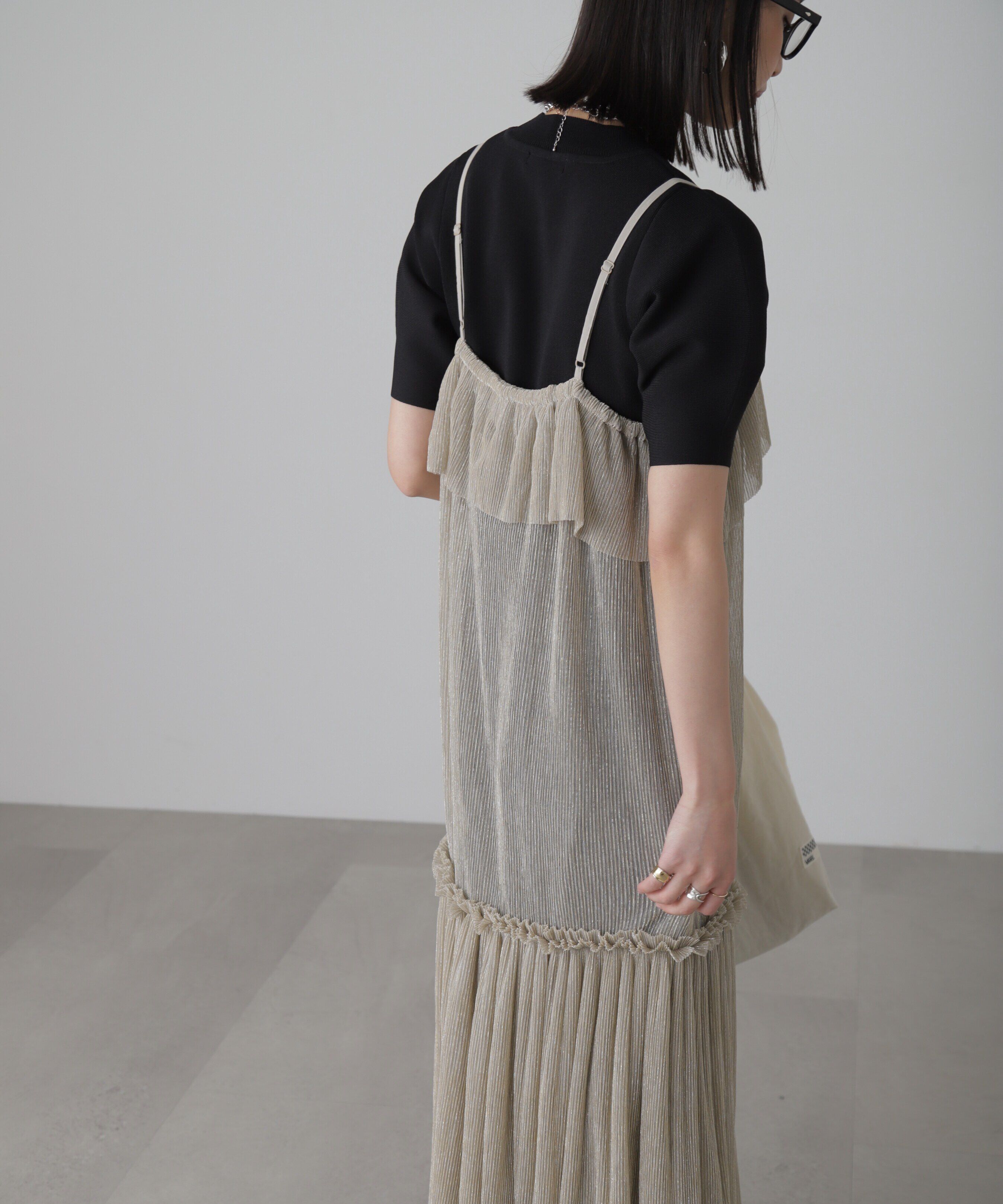  「［ブルーカラーWEB限定］ラメプリーツシアーキャミソールワンピース」|ワンピース|