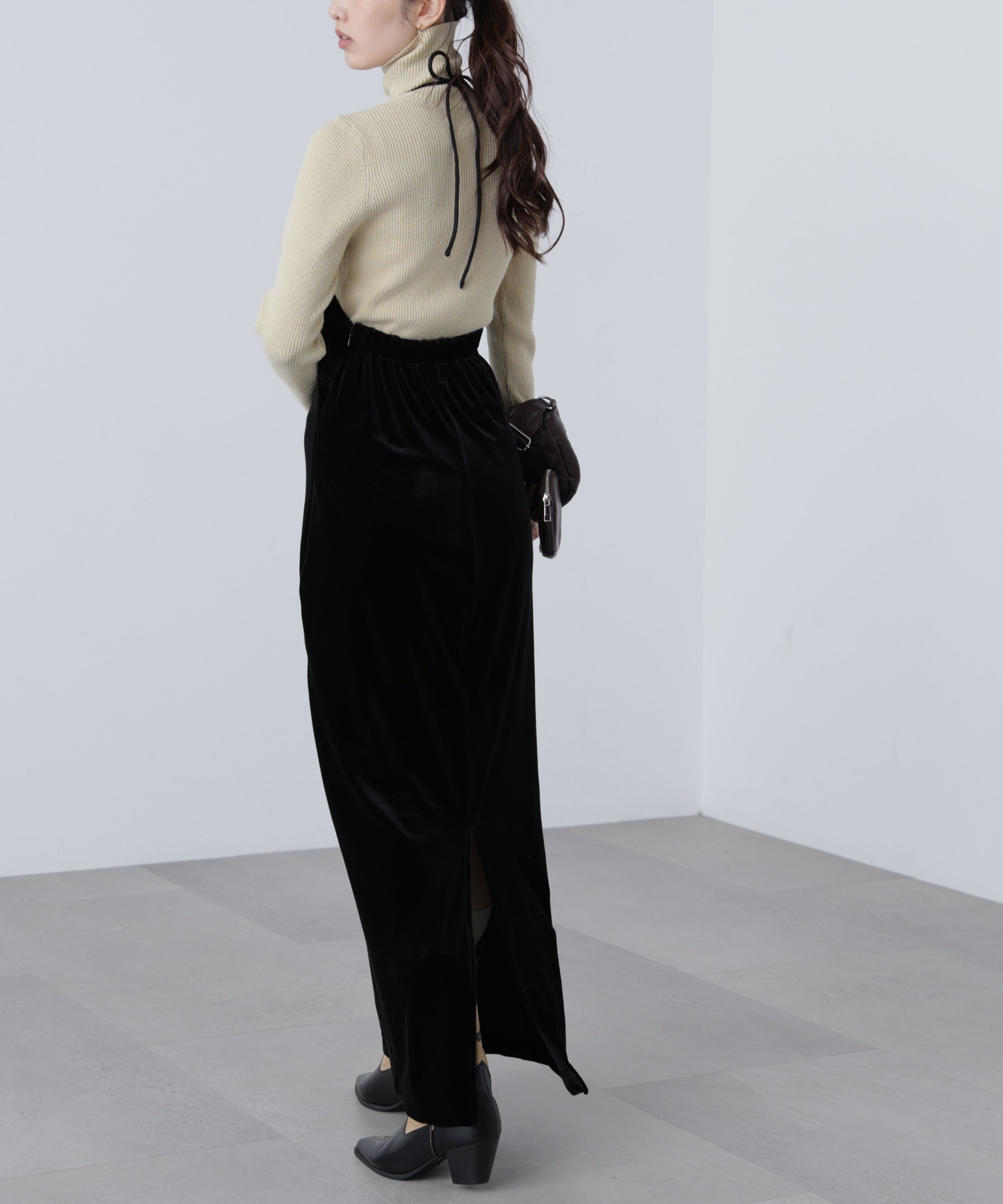  「ホルターネックベロアキャミワンピース」|ワンピース|