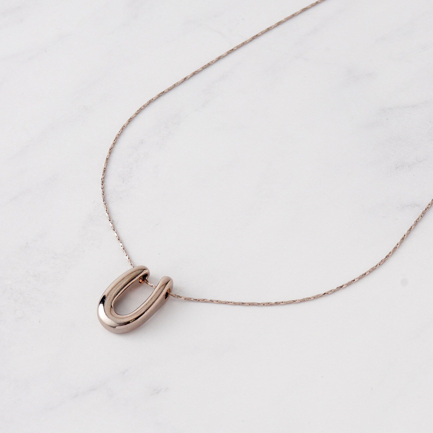 SHOO･LA･RUE「馬蹄モチーフスライダーネックレス」|ネックレス|