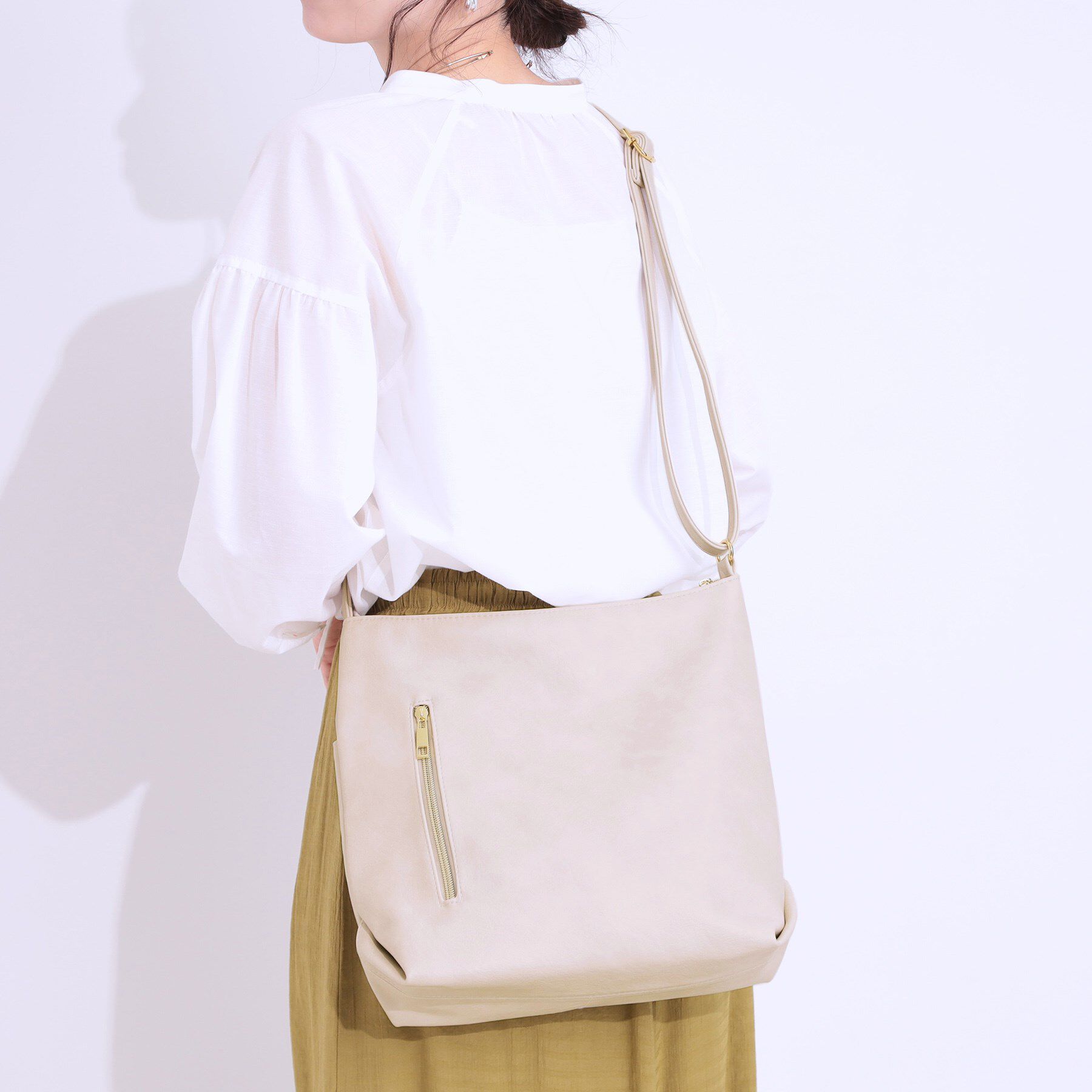 SHOO･LA･RUE「フロント2ポケットショルダーバッグ」|ショルダー・メッセンジャー|